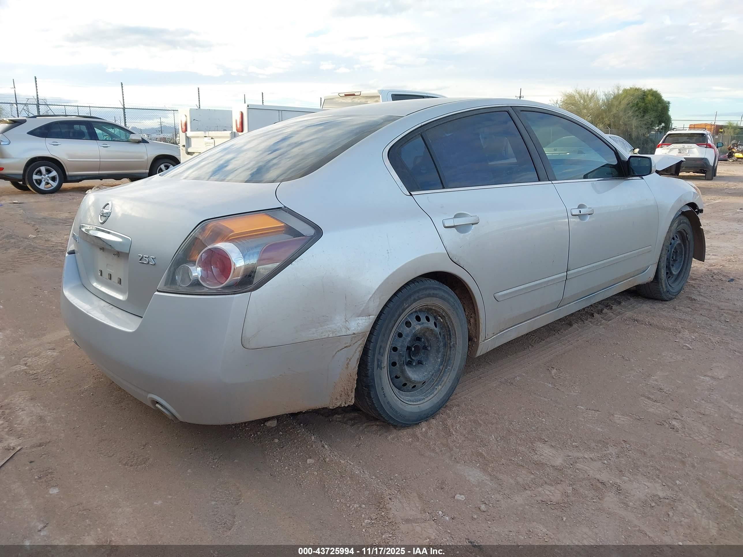 NISSAN ALTIMA image 4