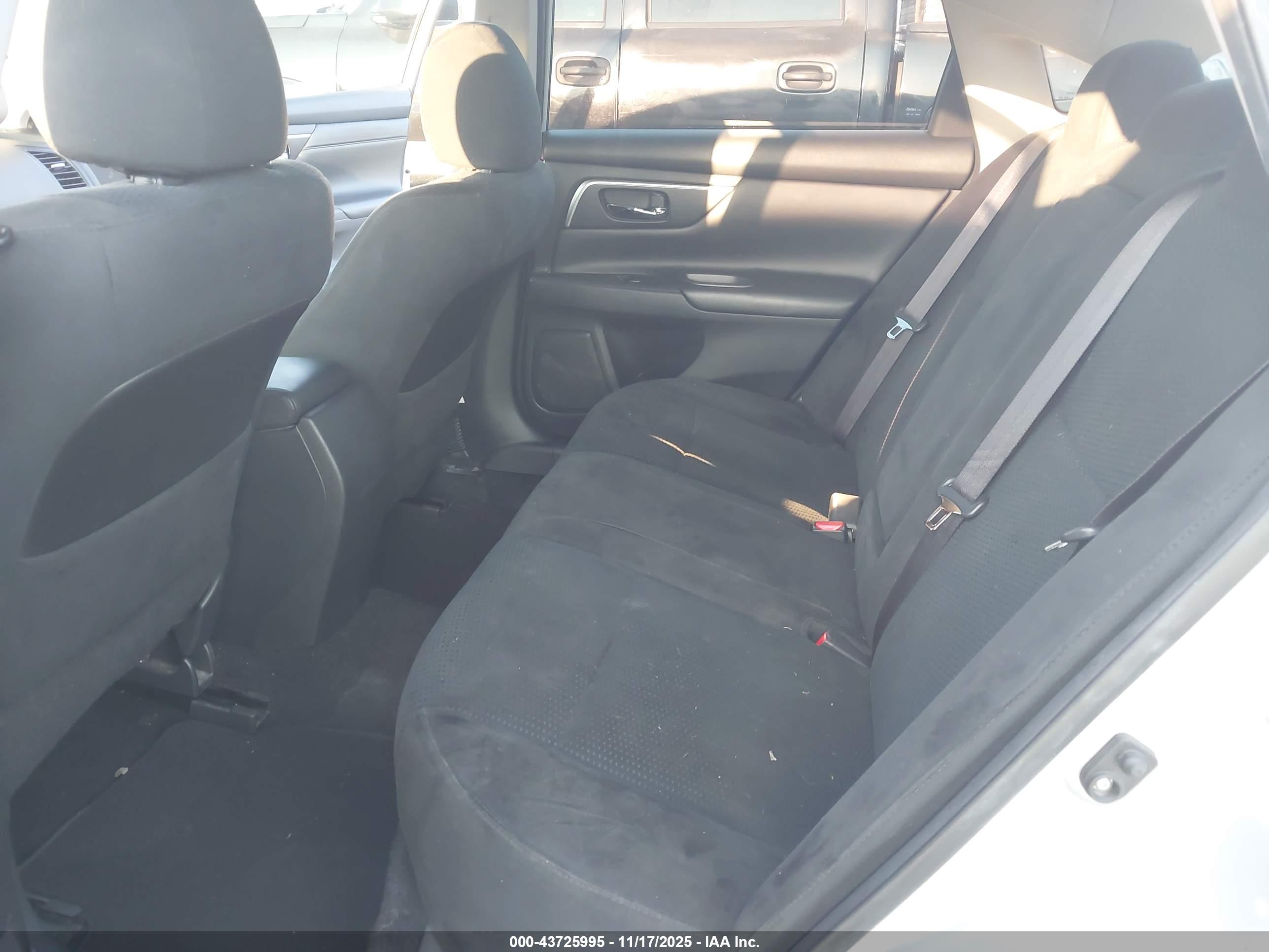 NISSAN ALTIMA image 8