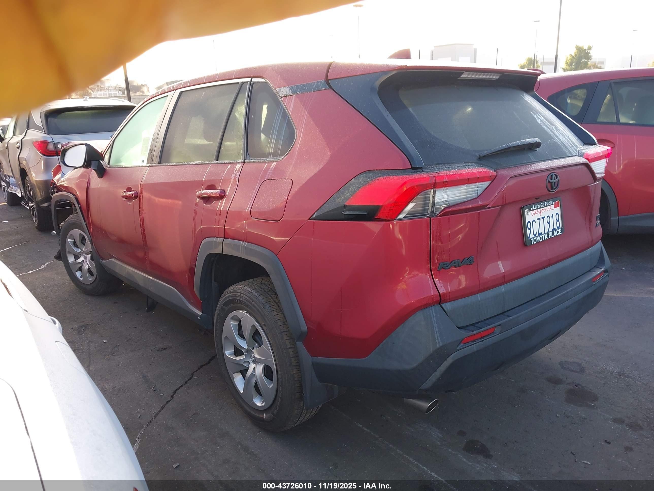 TOYOTA RAV4 image 3