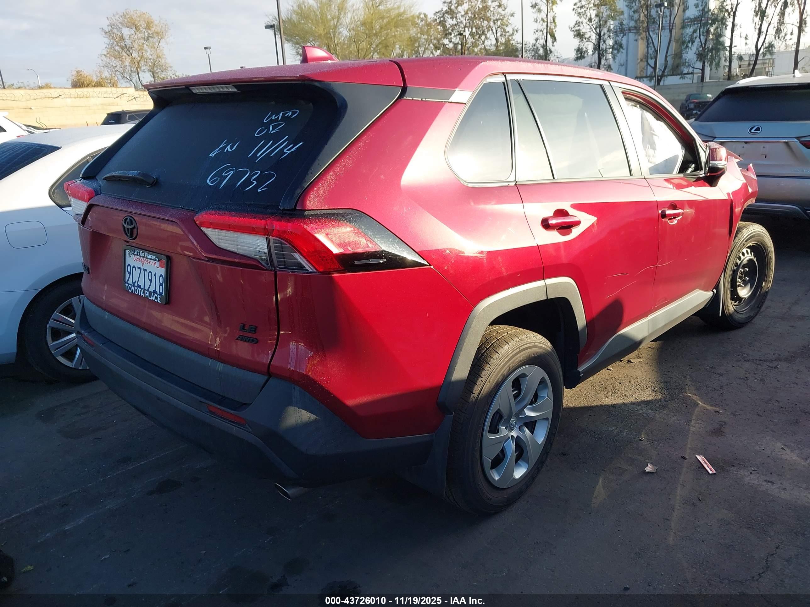TOYOTA RAV4 image 4