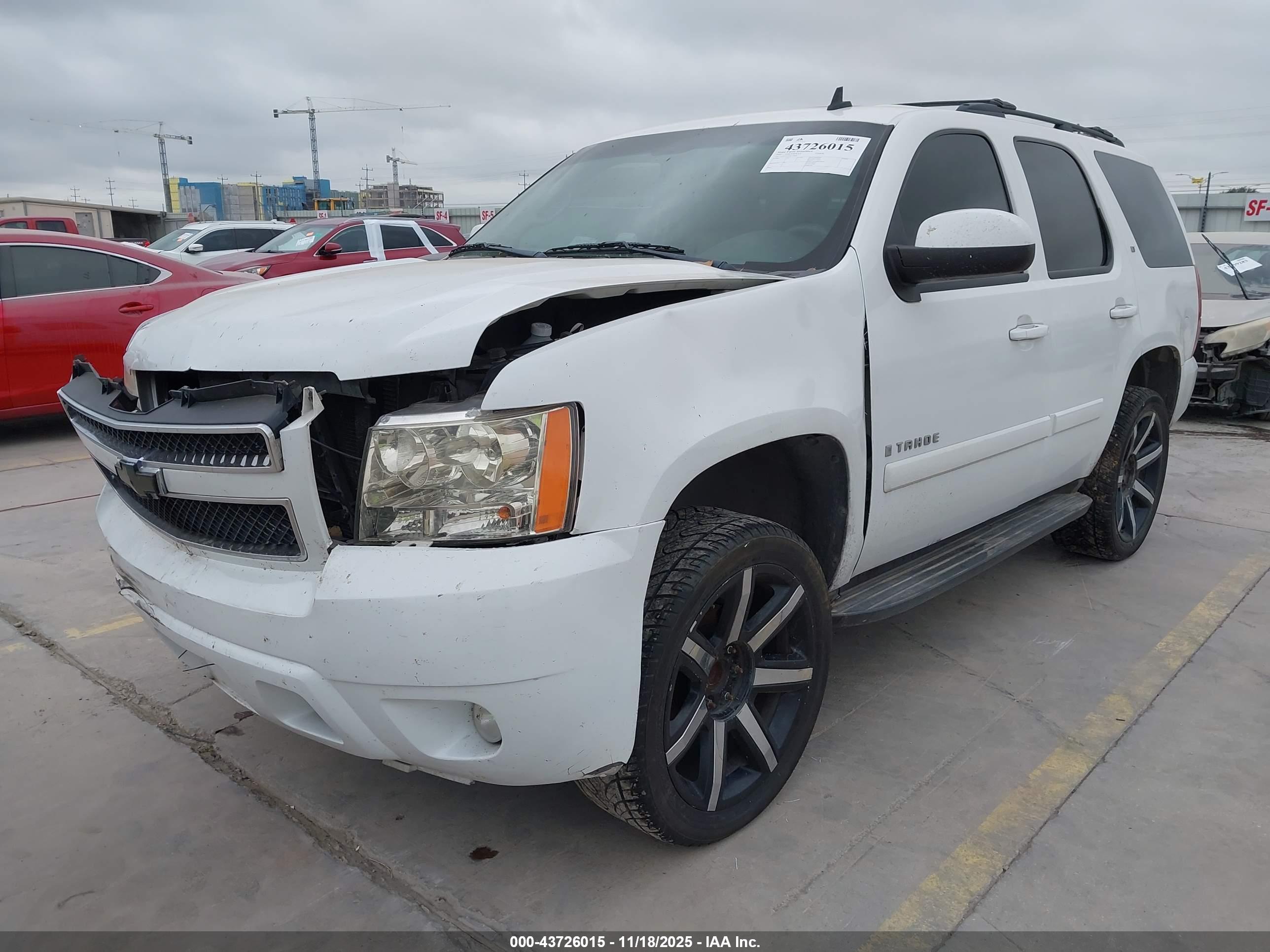 CHEVROLET TAHOE image 2