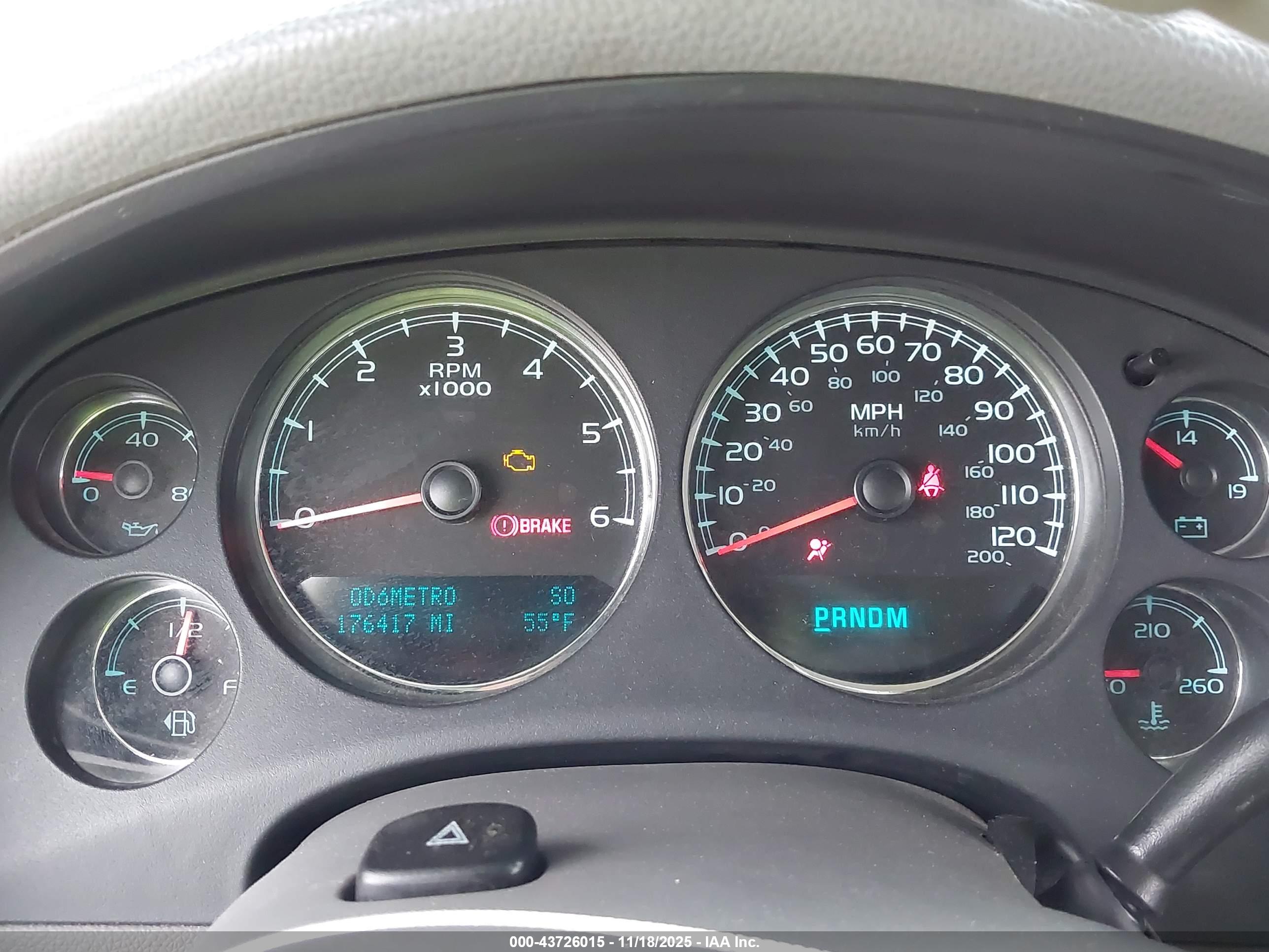 CHEVROLET TAHOE image 7