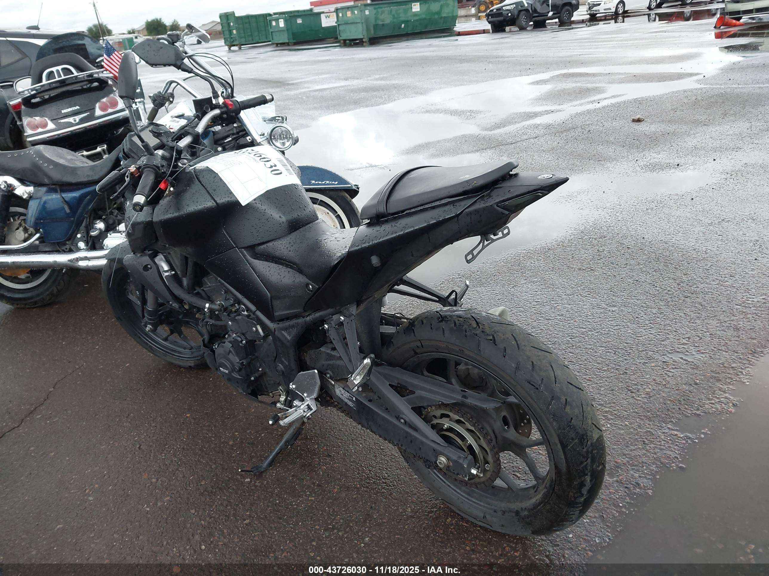 YAMAHA MT-03 image 3