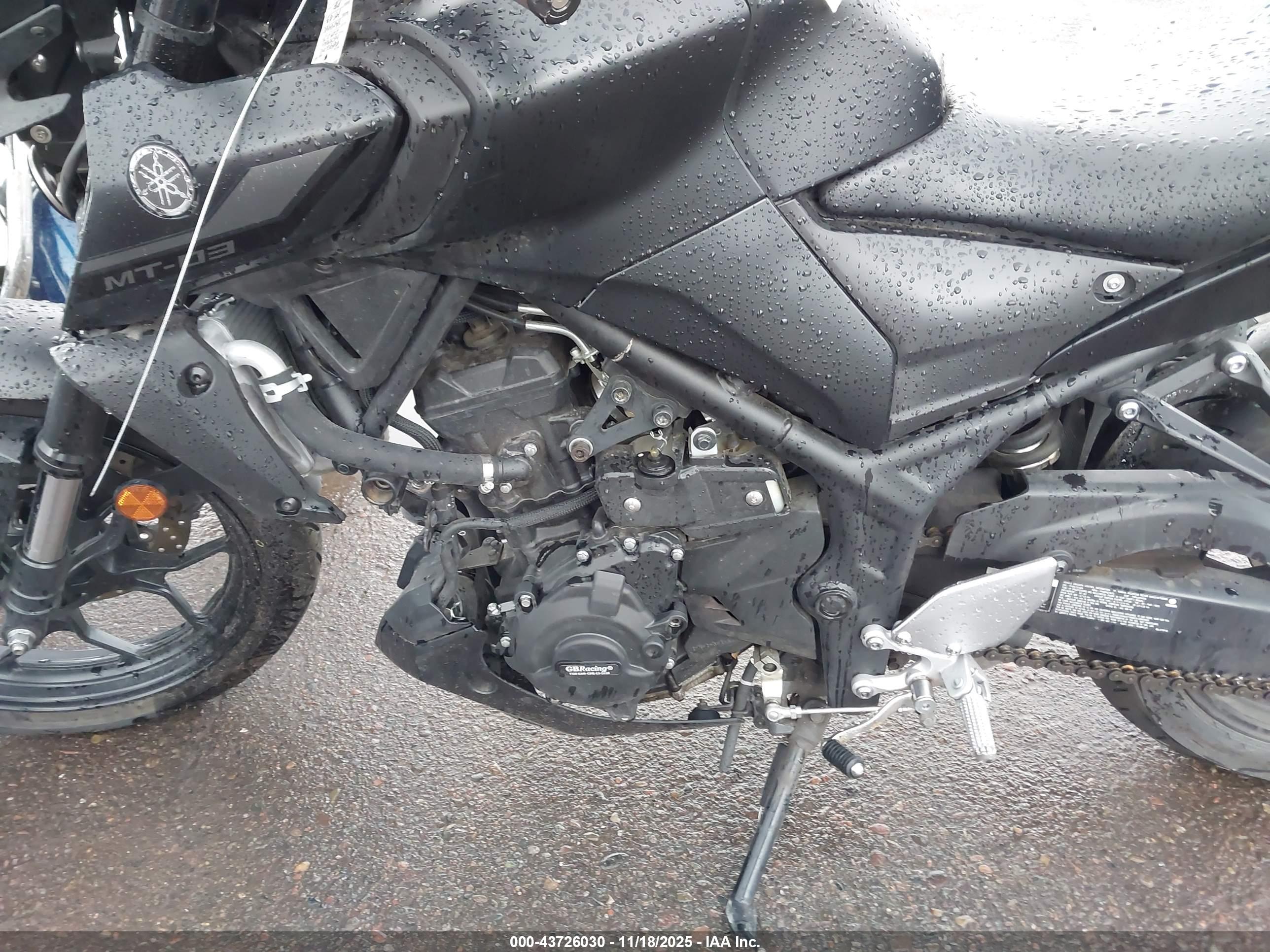 YAMAHA MT-03 image 9