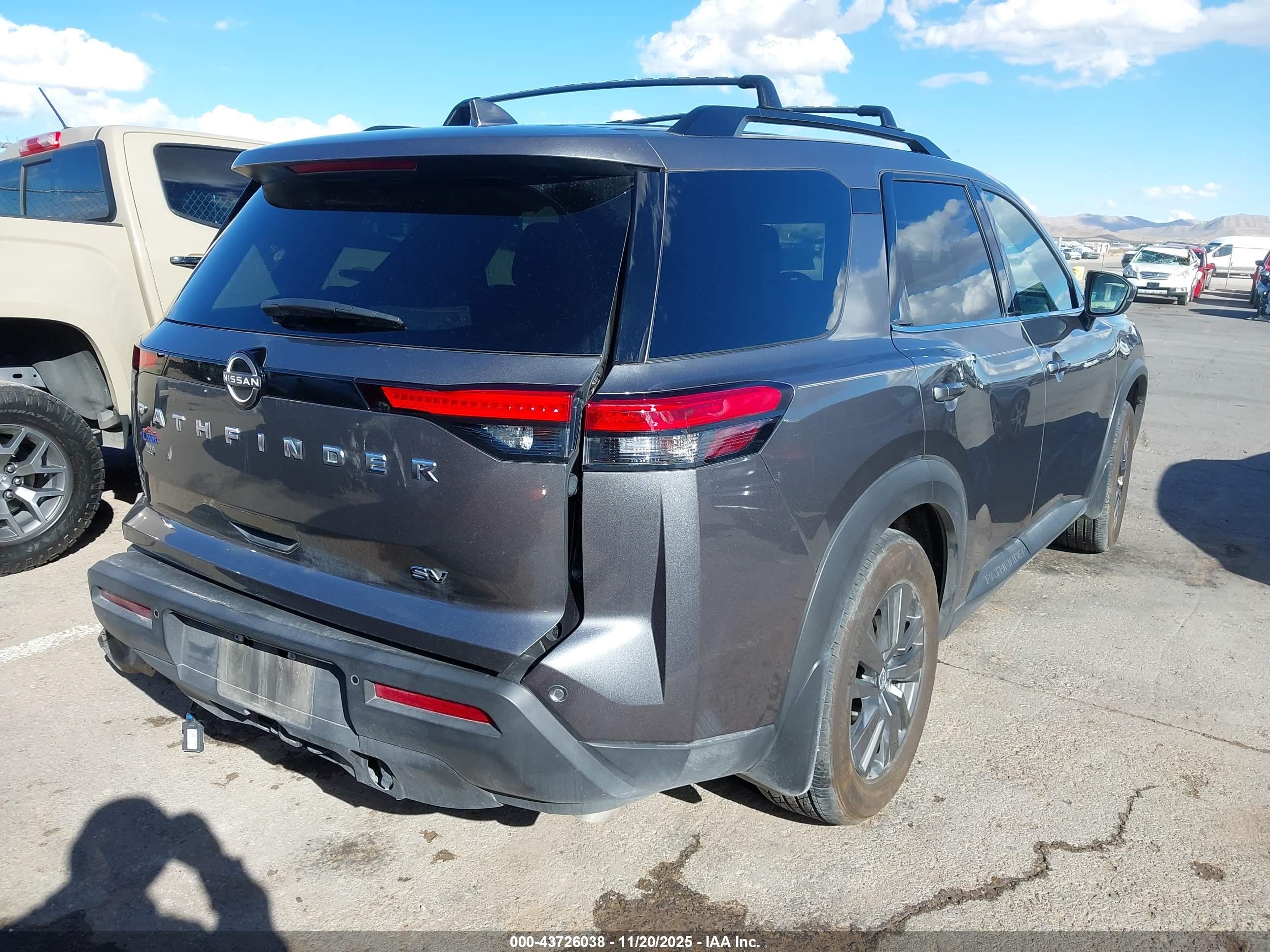 NISSAN PATHFINDER image 4