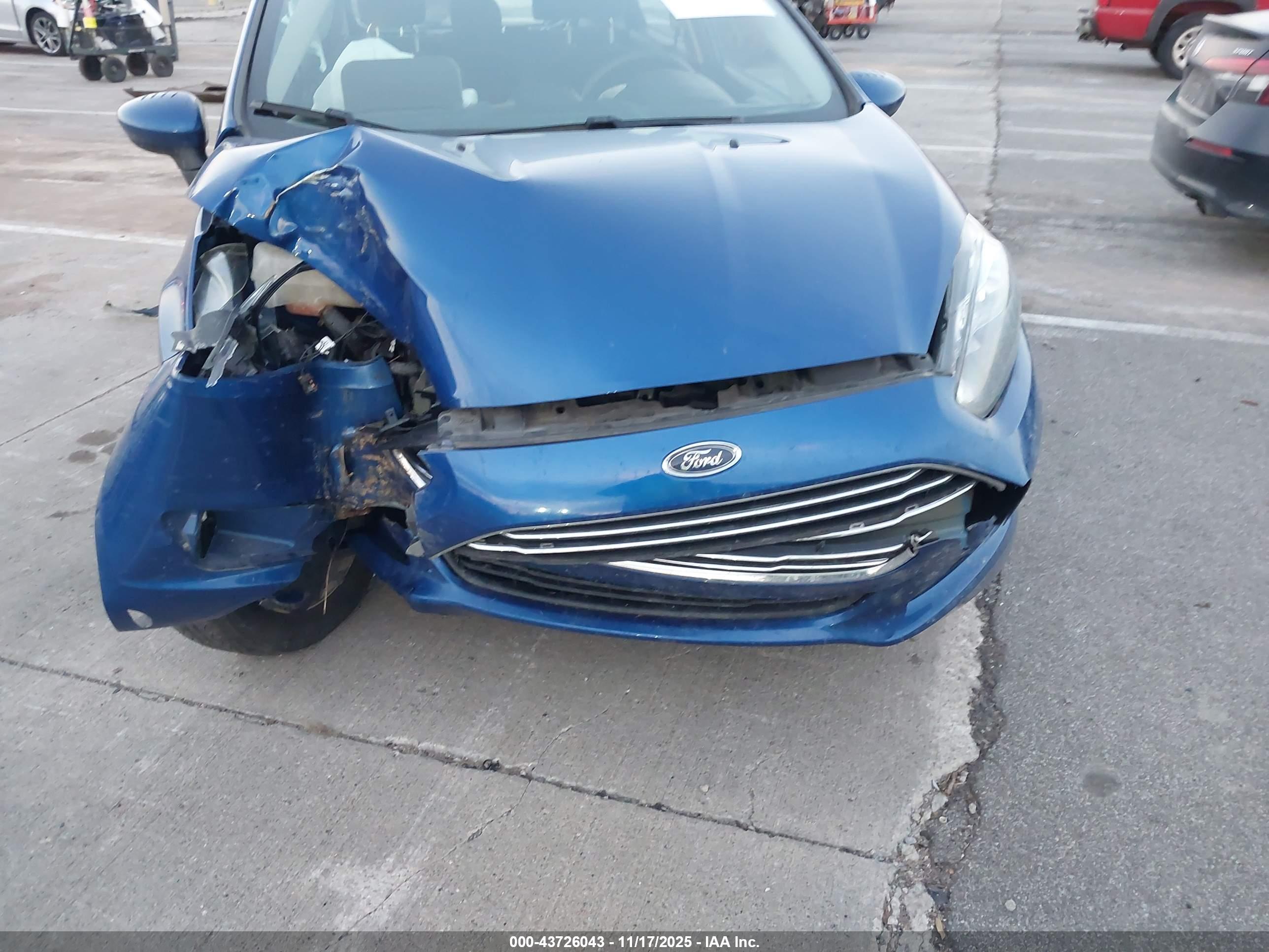 FORD FIESTA image 6