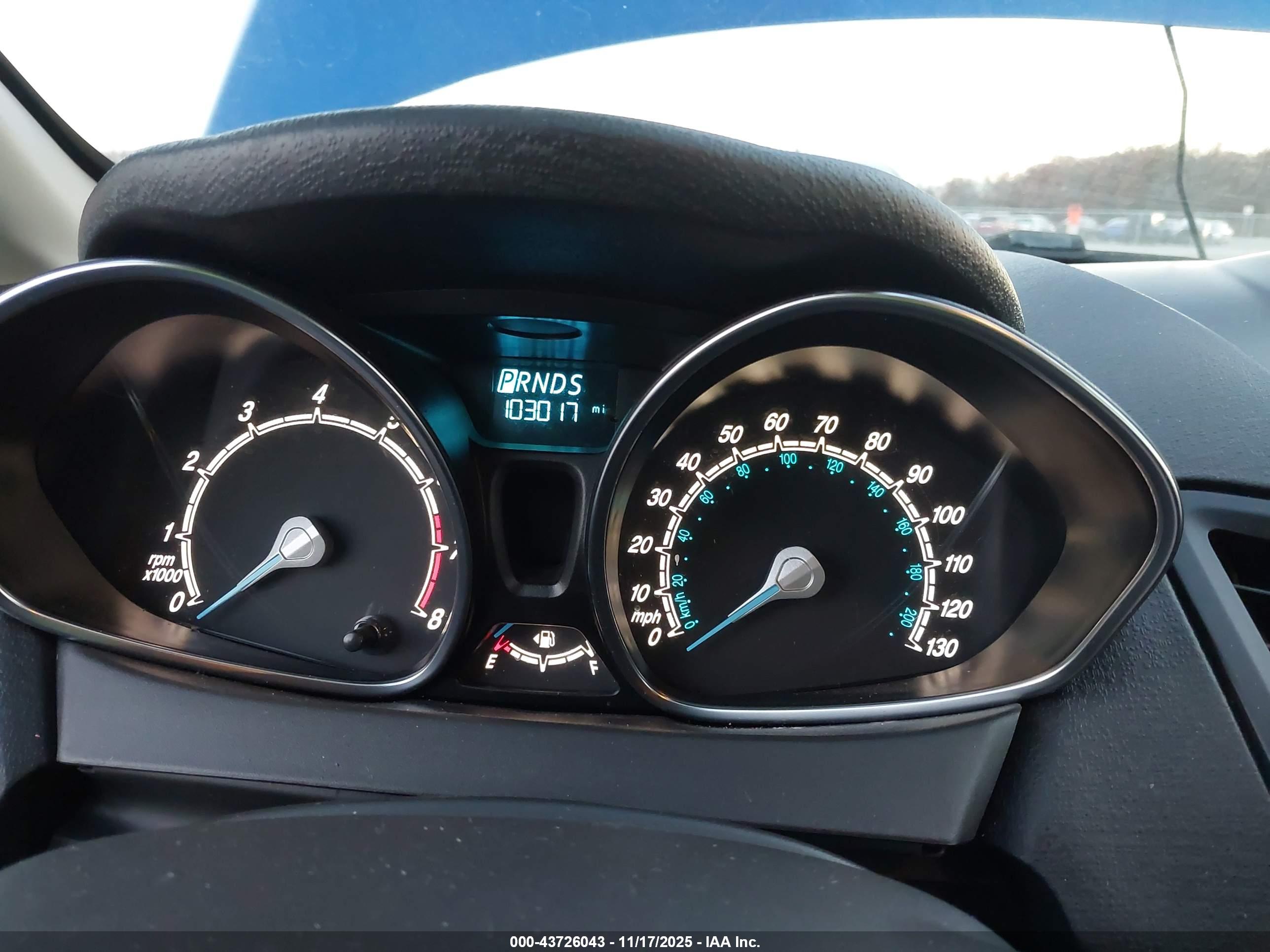 FORD FIESTA image 7