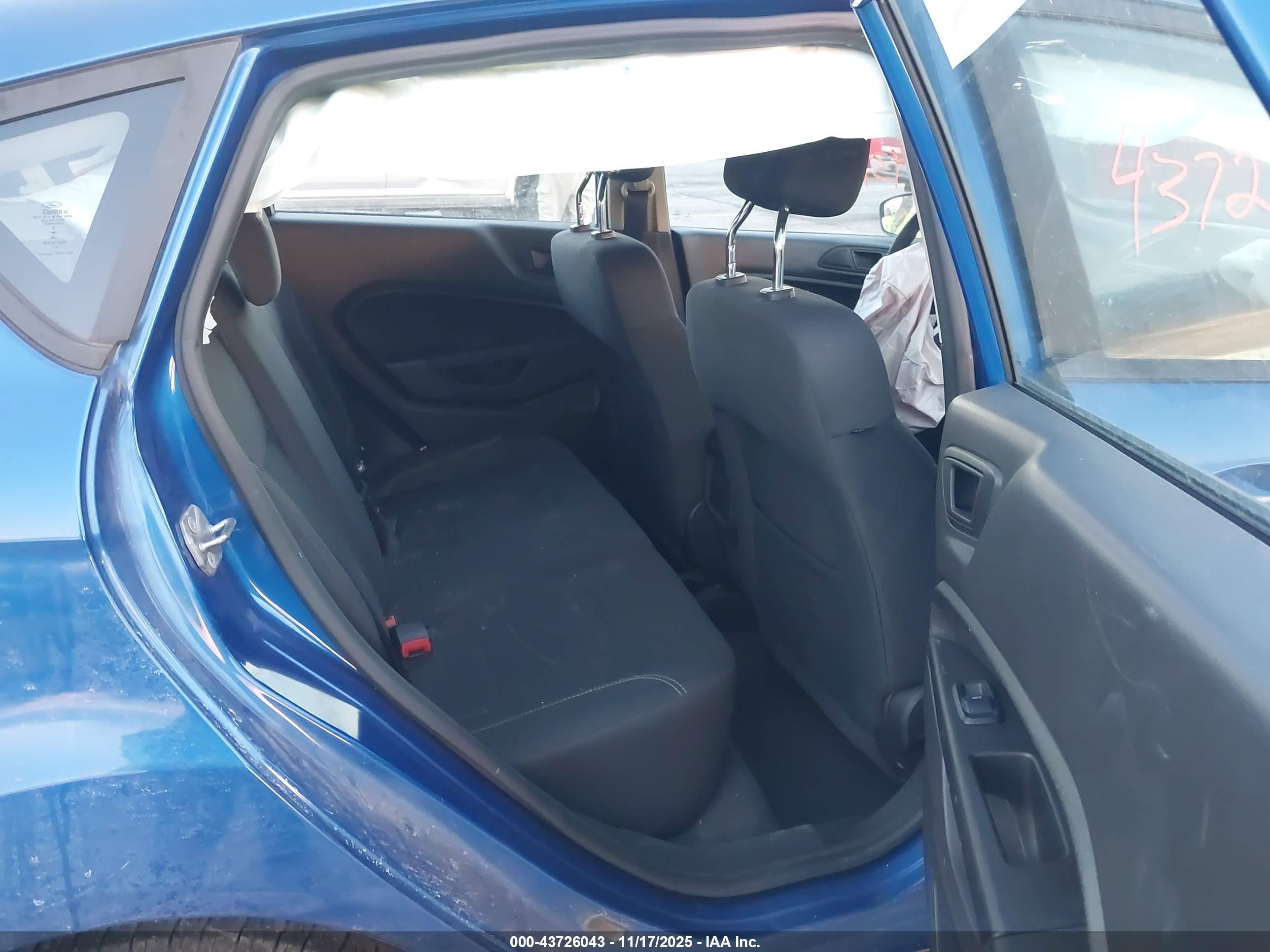 FORD FIESTA image 8
