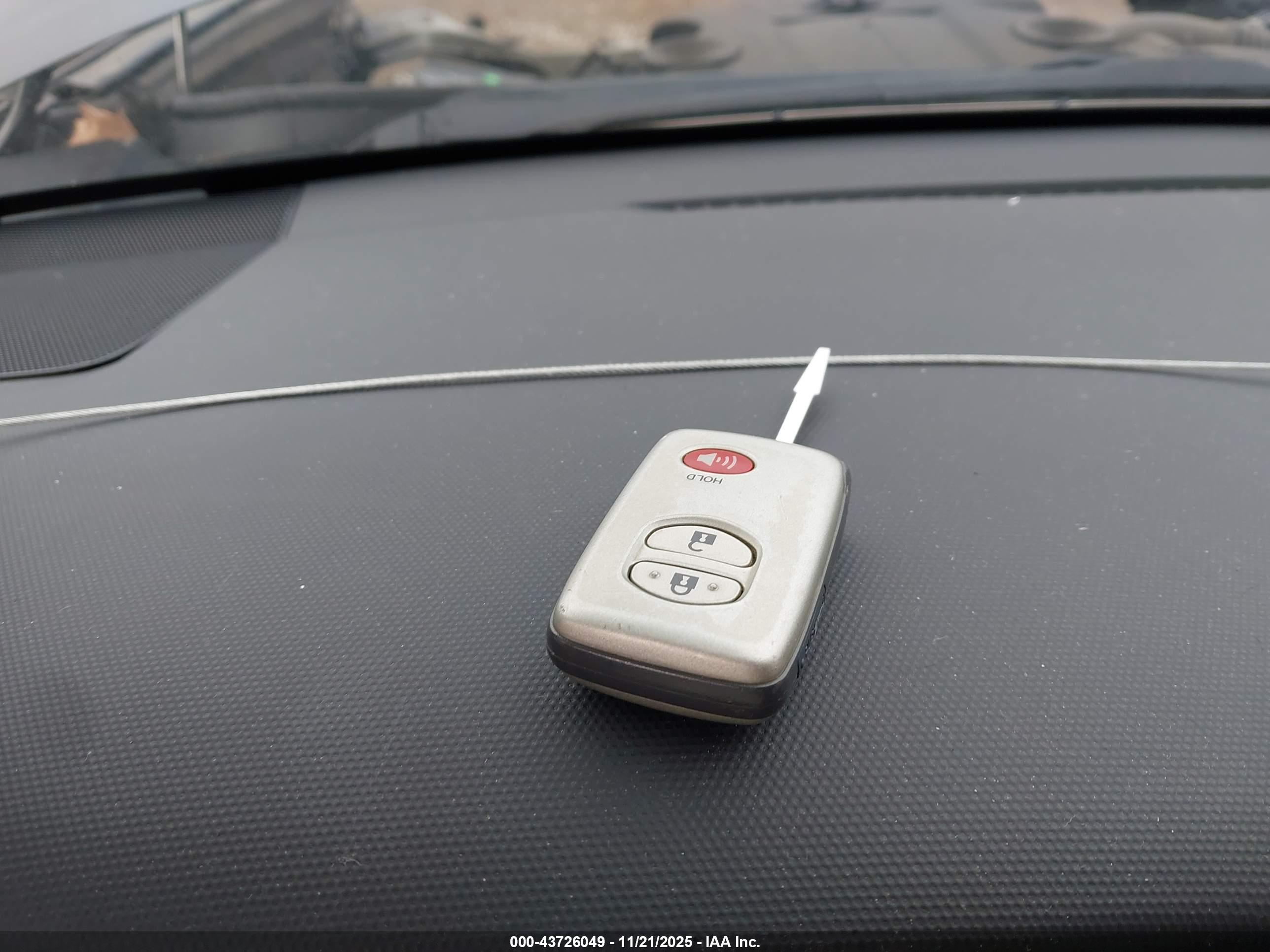 TOYOTA 4RUNNER image 11