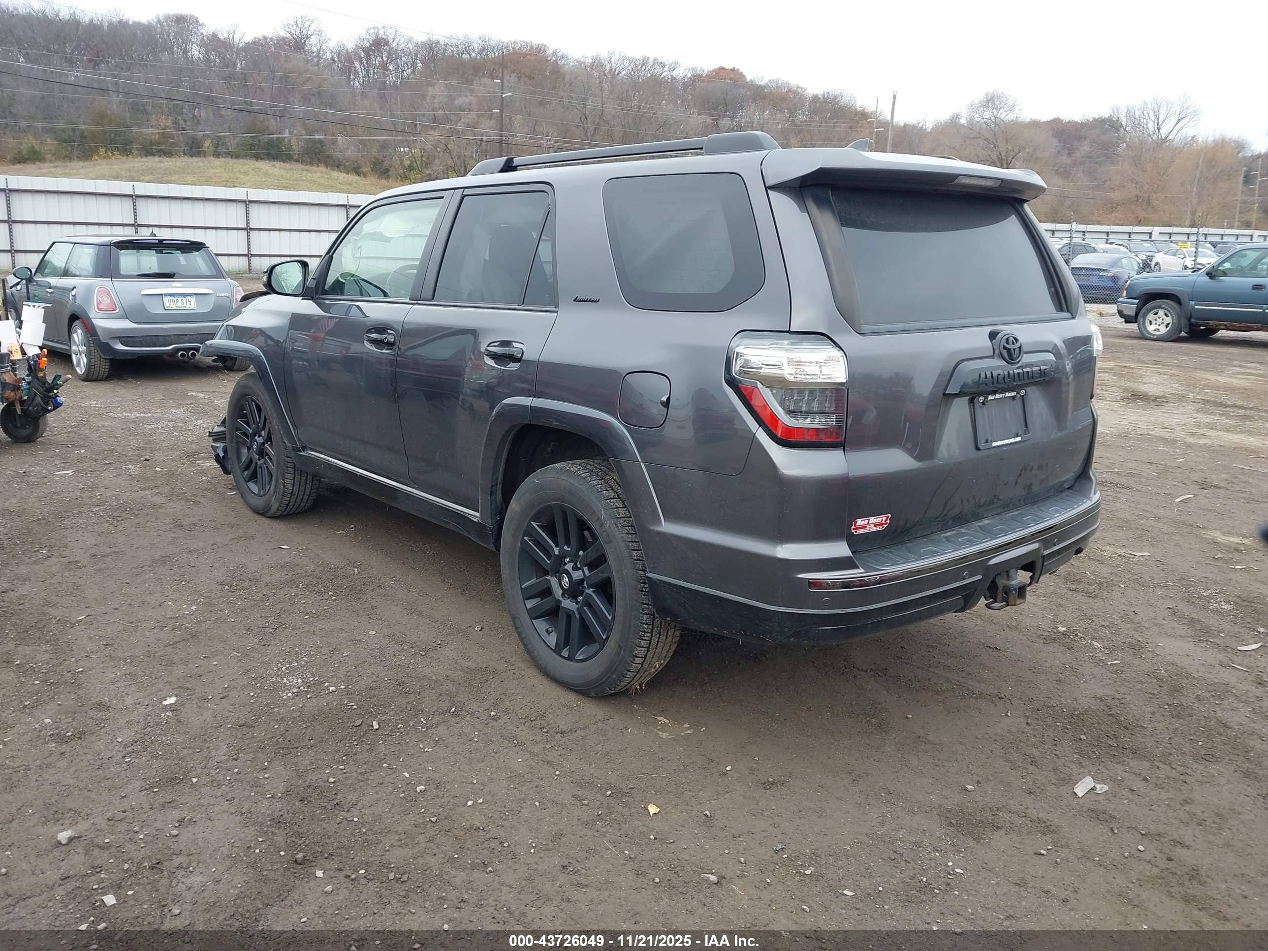 TOYOTA 4RUNNER image 3