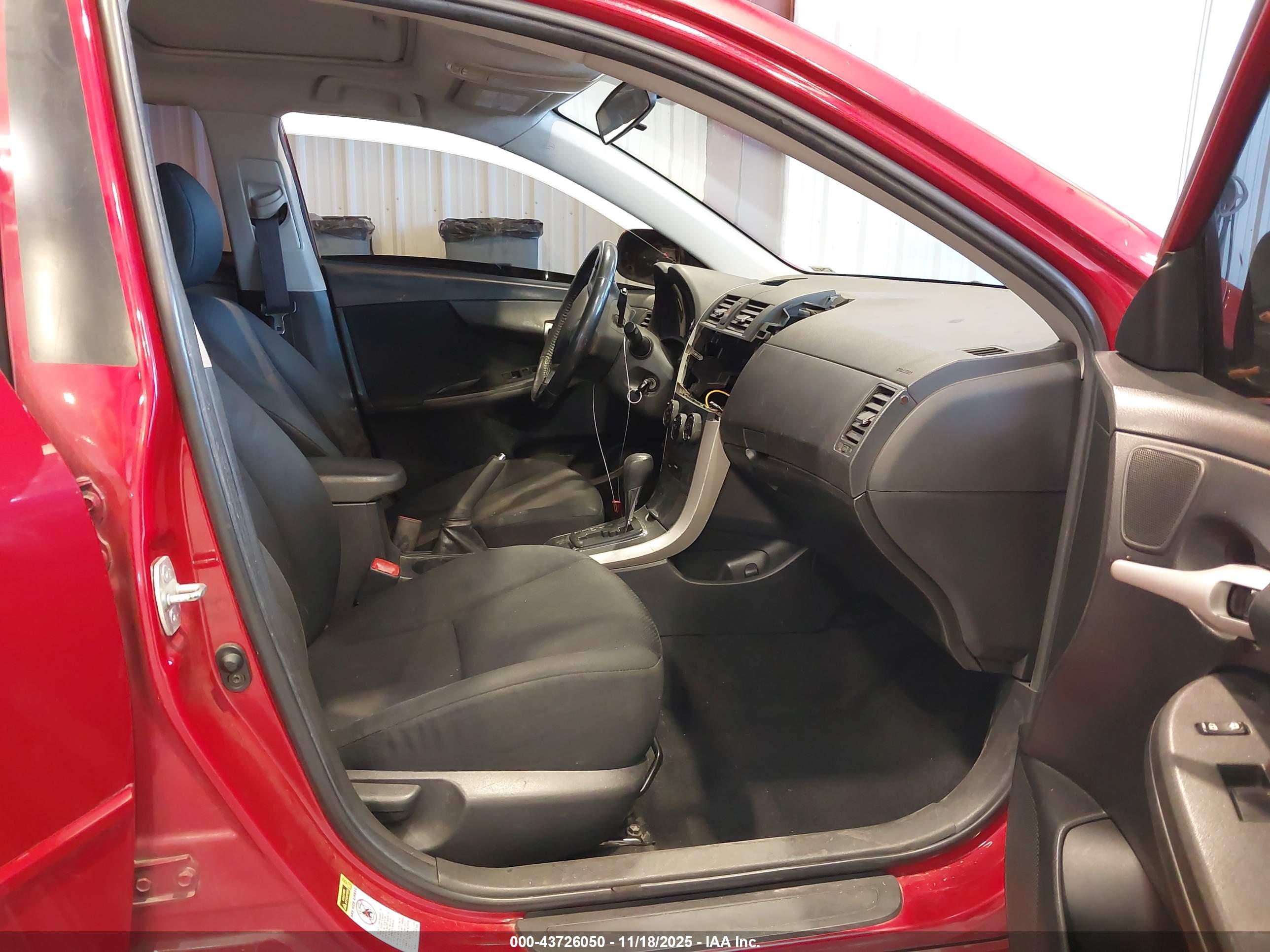 TOYOTA COROLLA image 5