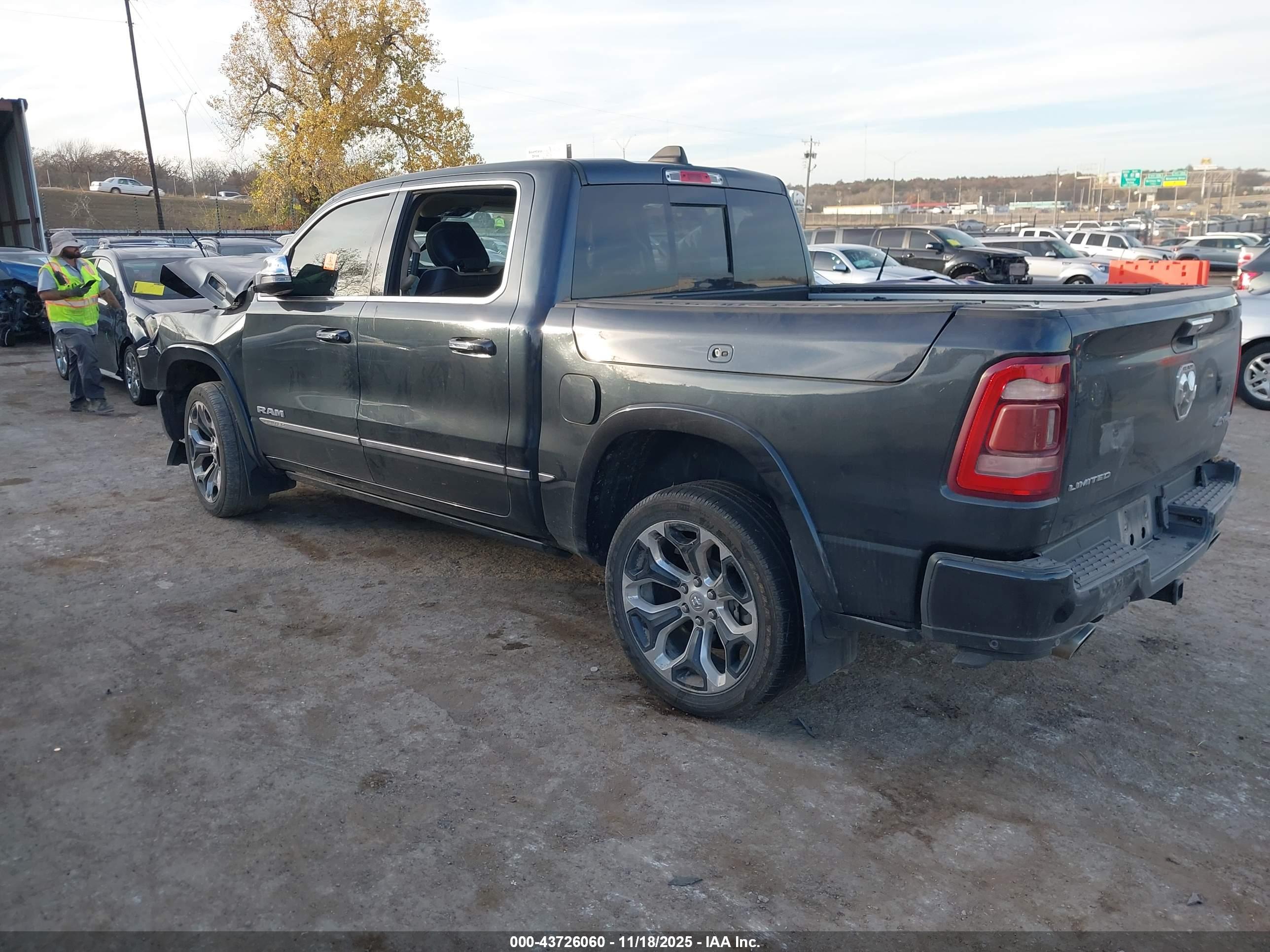 RAM 1500 image 3