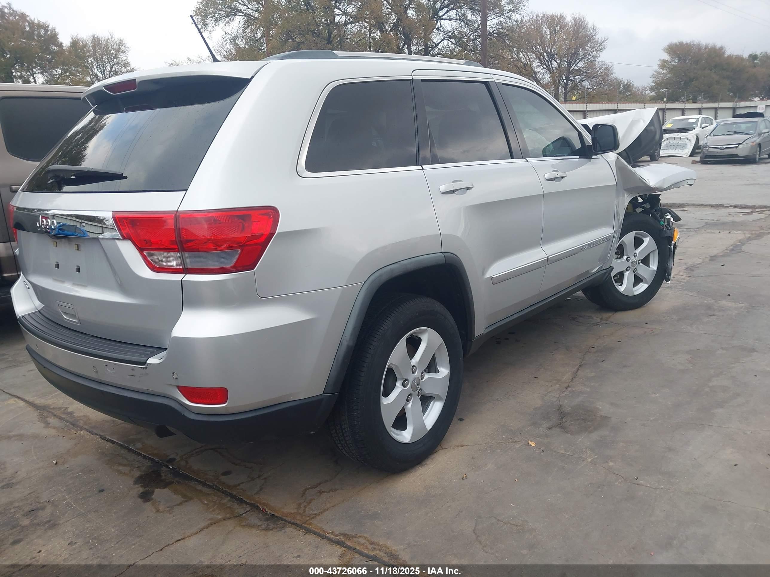 JEEP GRAND image 4