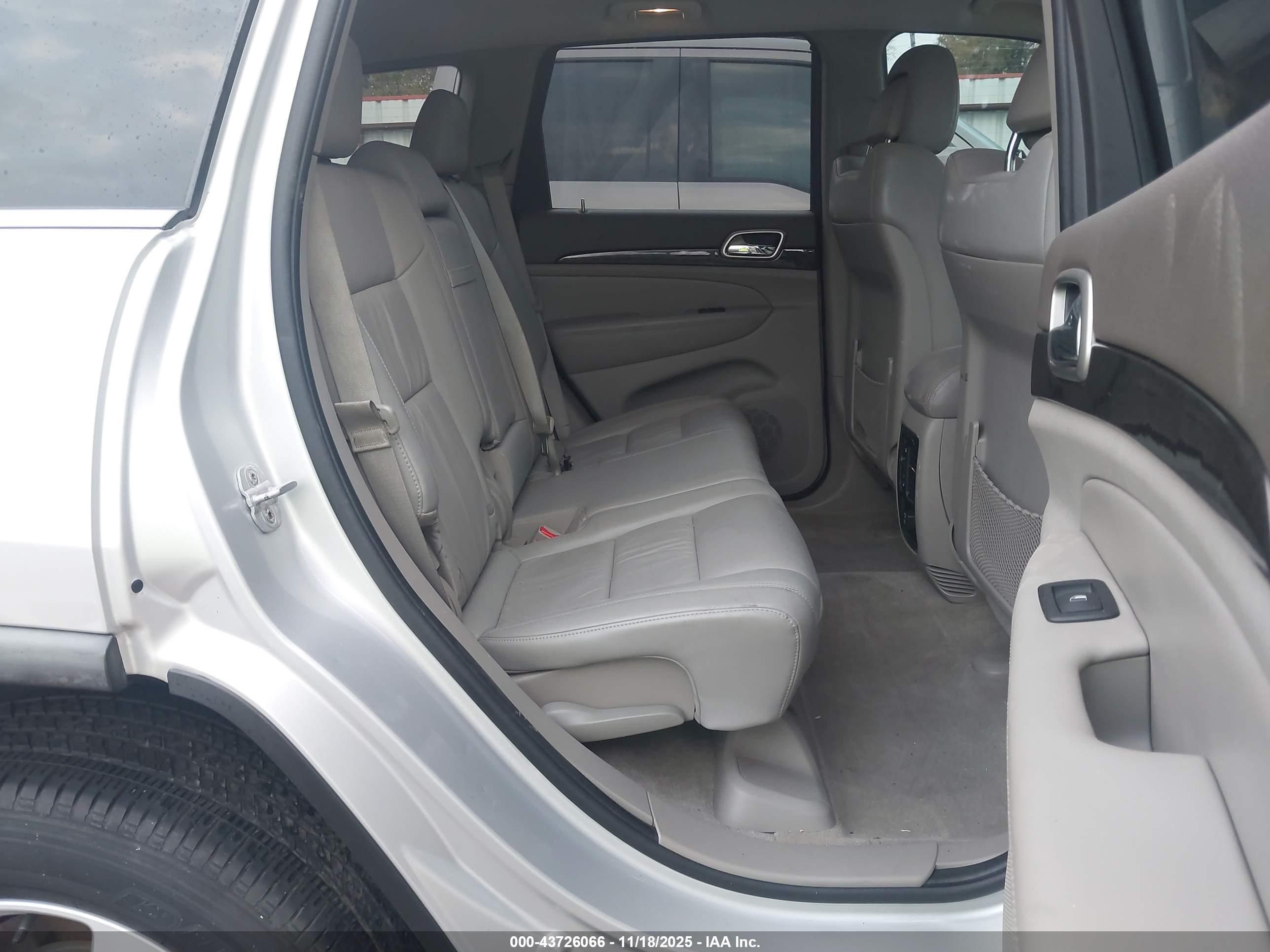 JEEP GRAND image 8