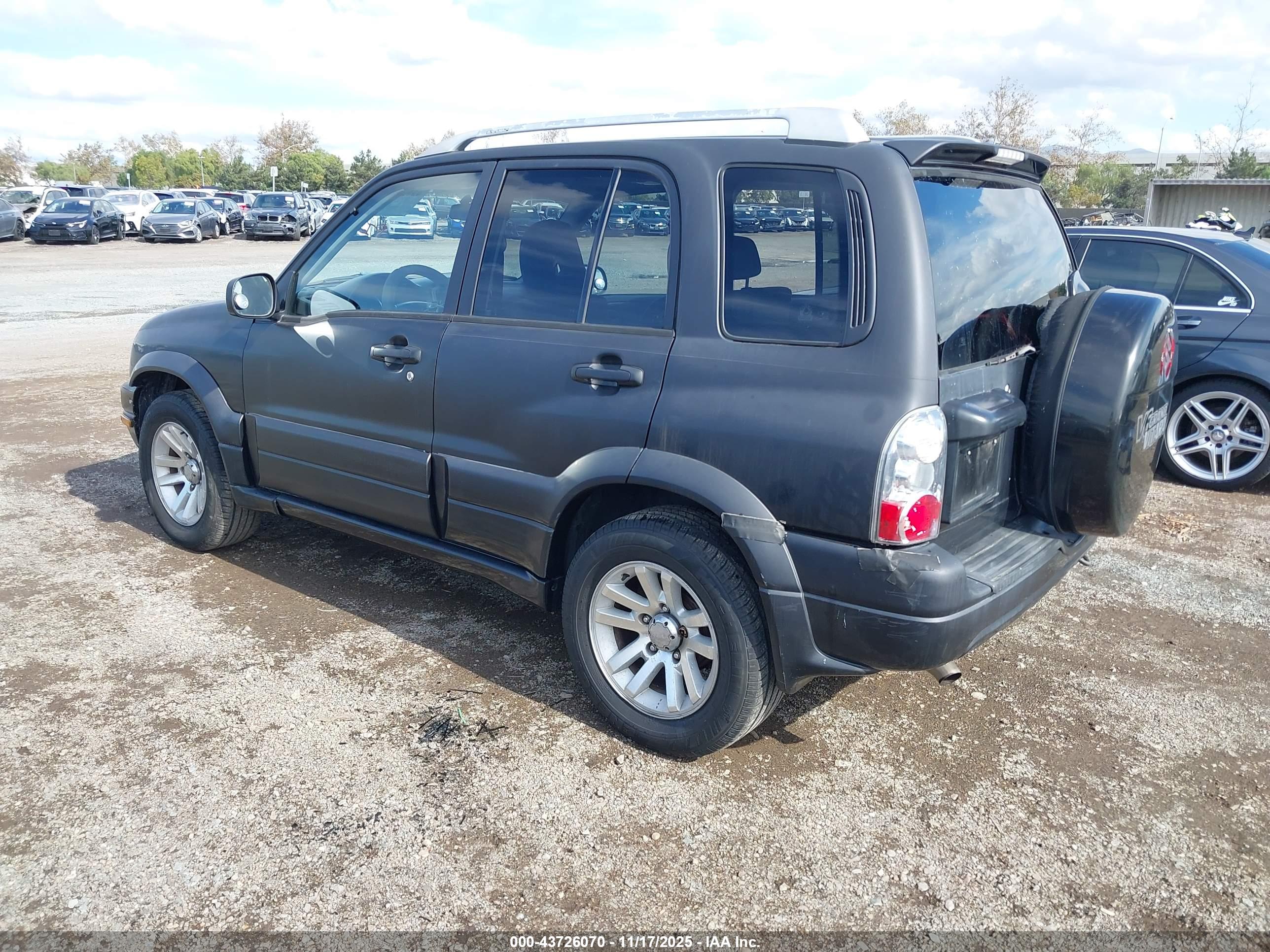 SUZUKI GRAND image 3