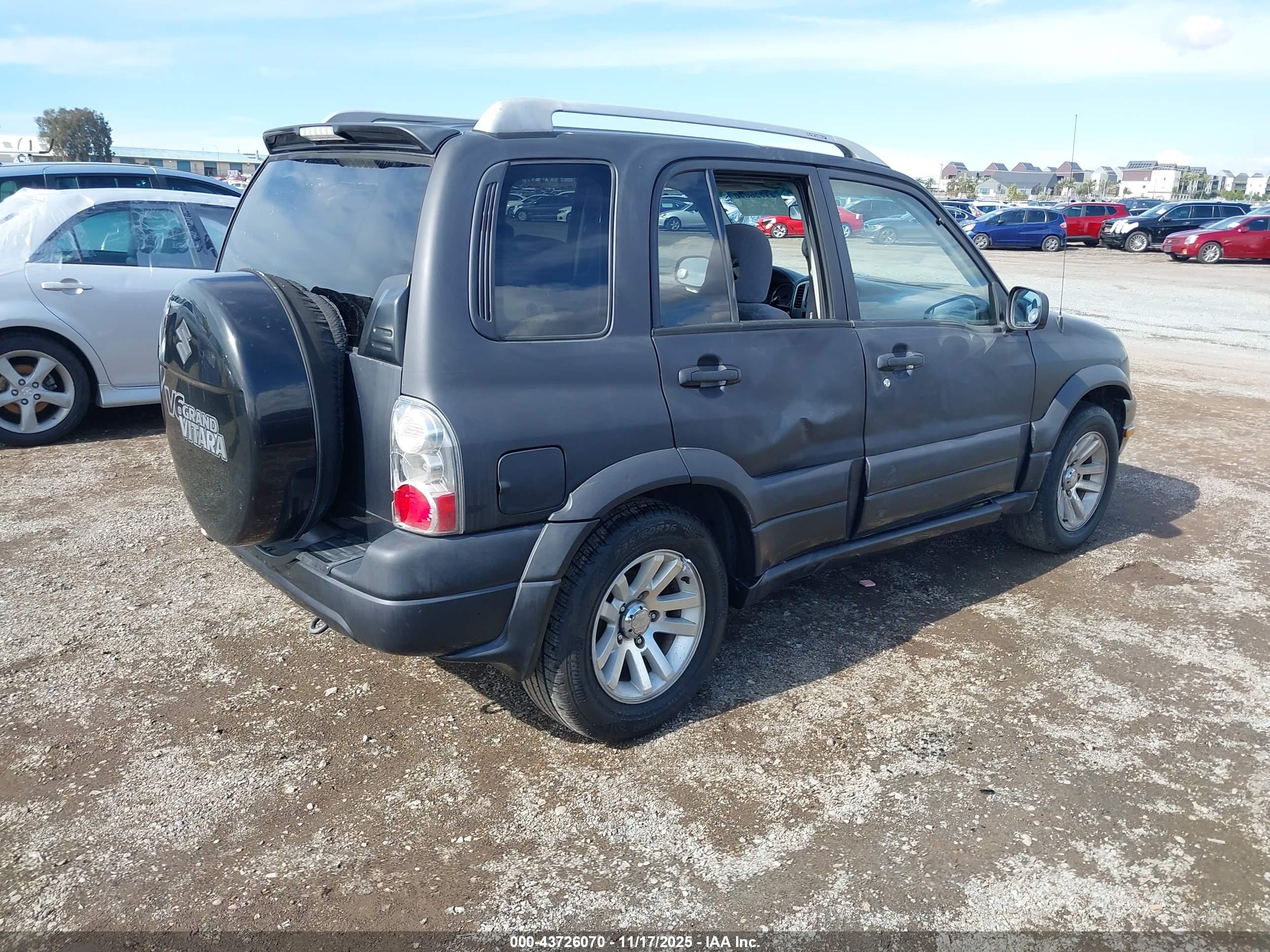 SUZUKI GRAND image 4