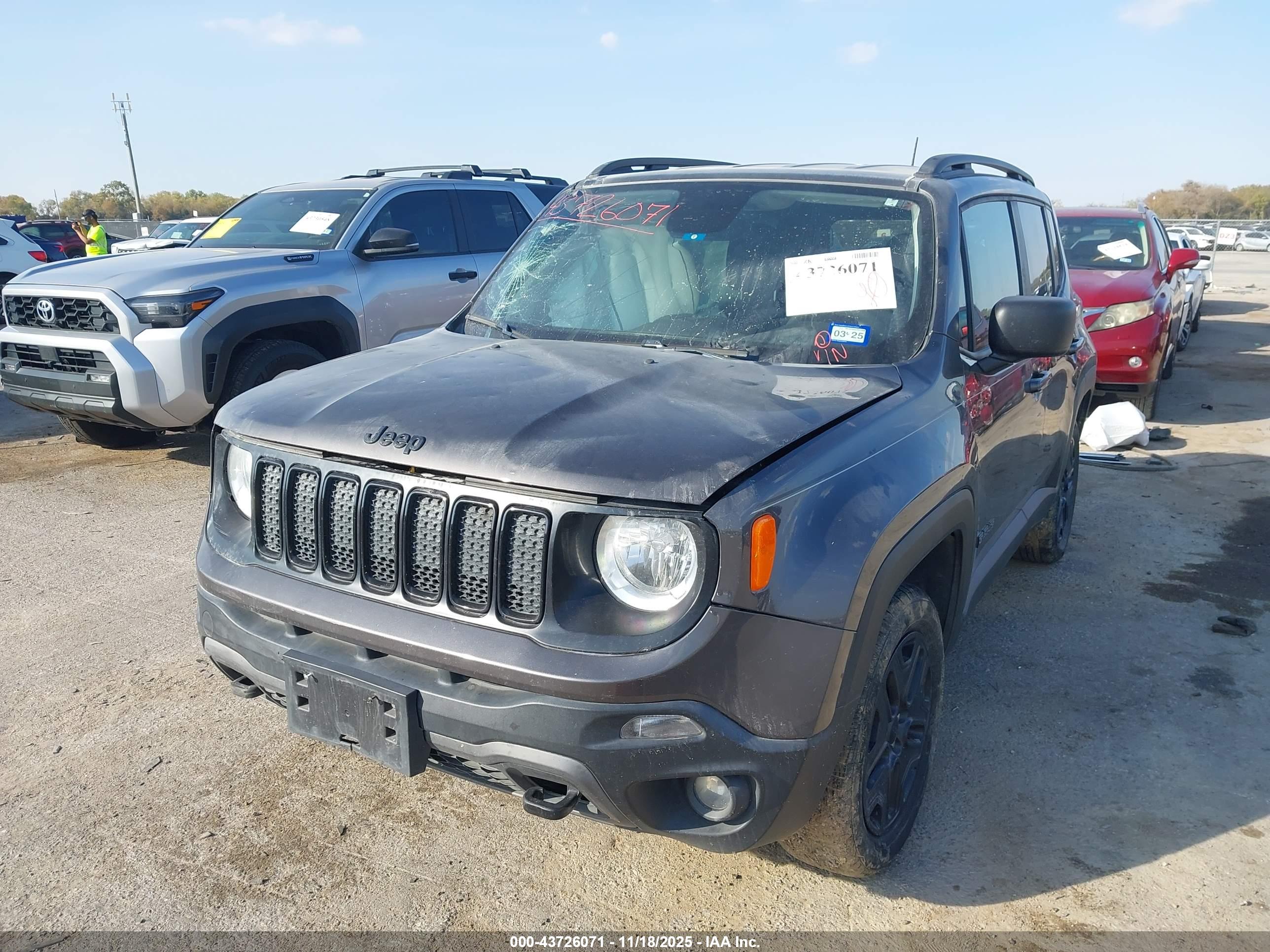 JEEP RENEGADE image 2