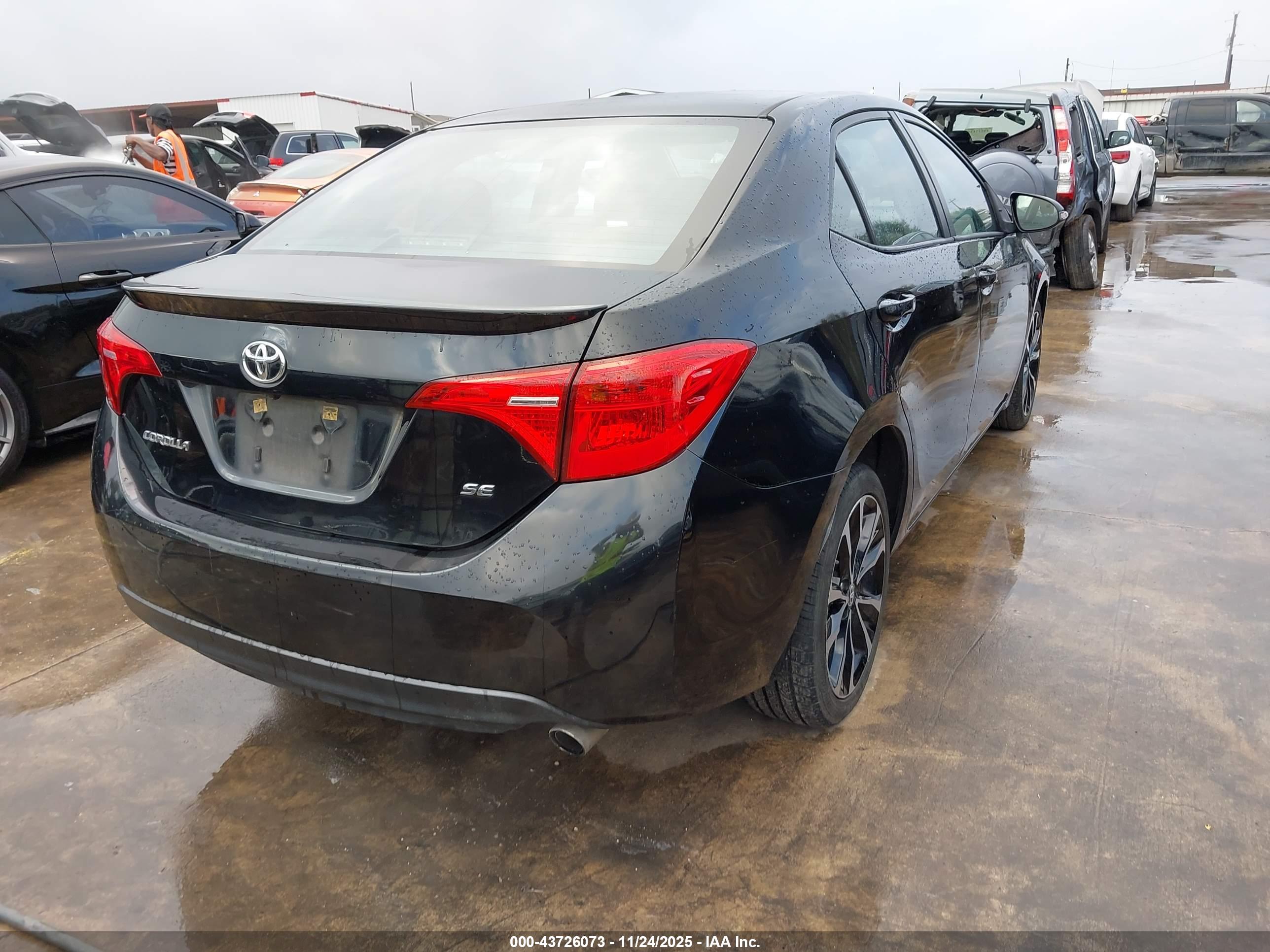 TOYOTA COROLLA image 4