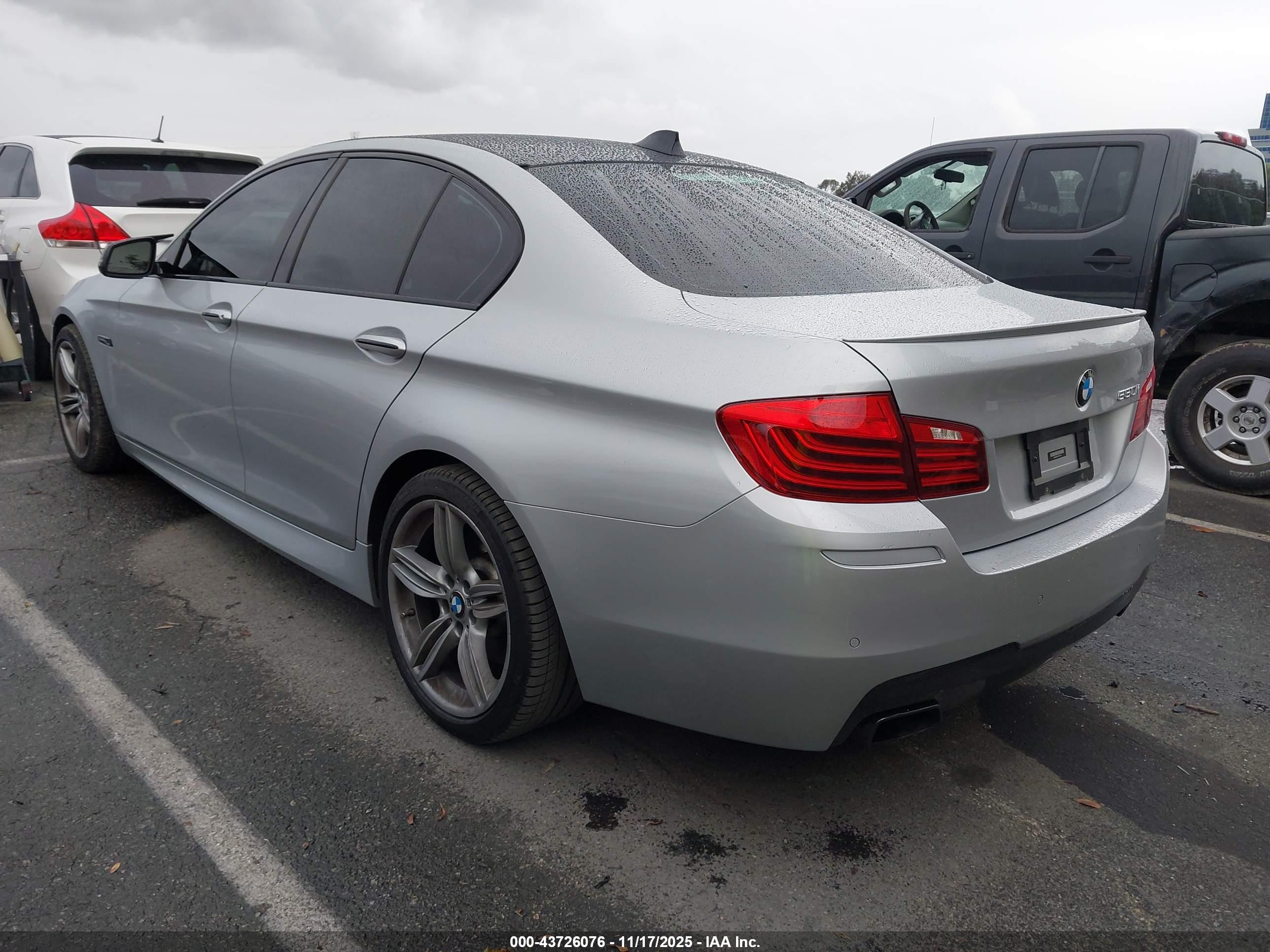 BMW 550I image 3