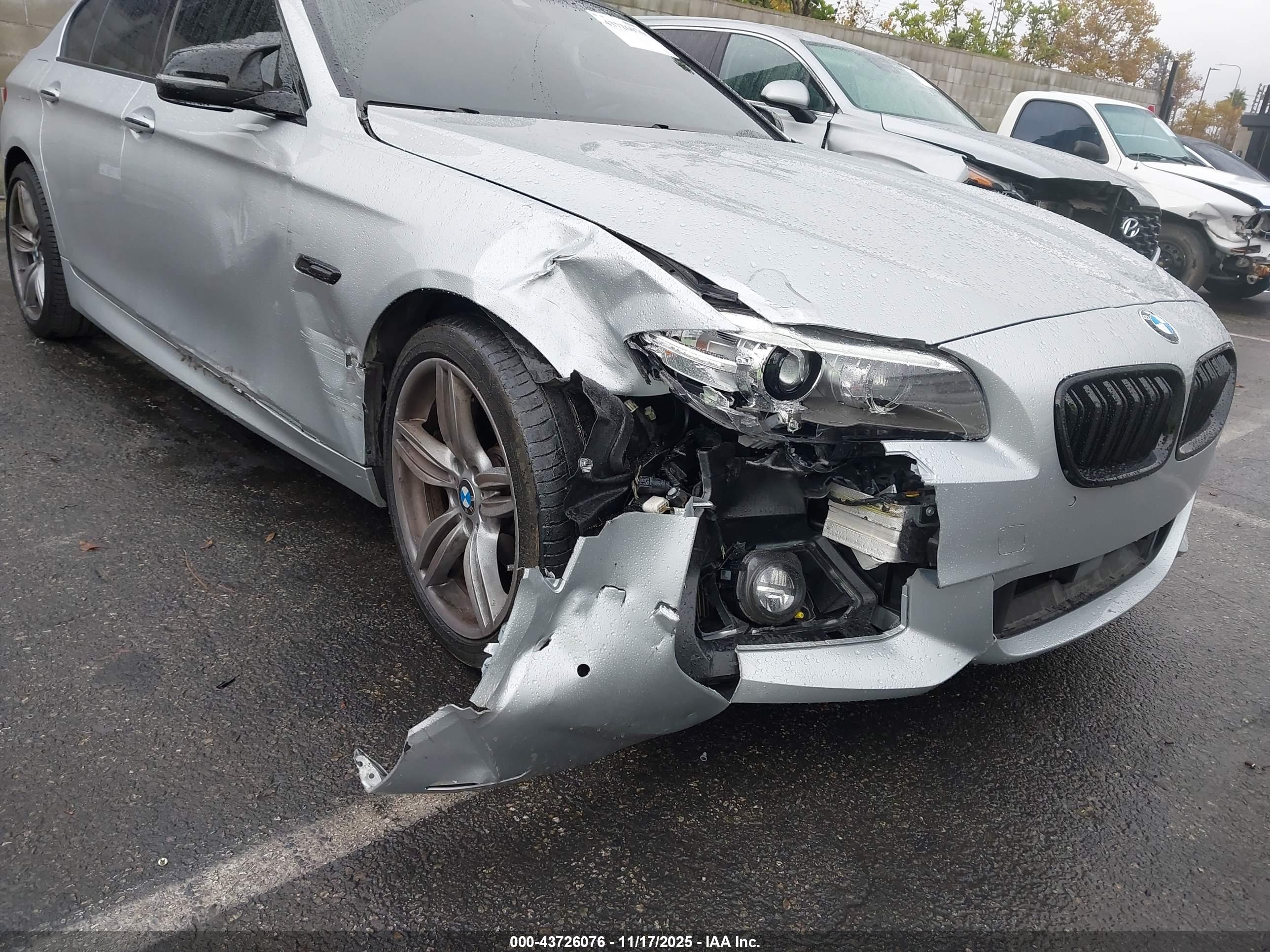 BMW 550I image 6