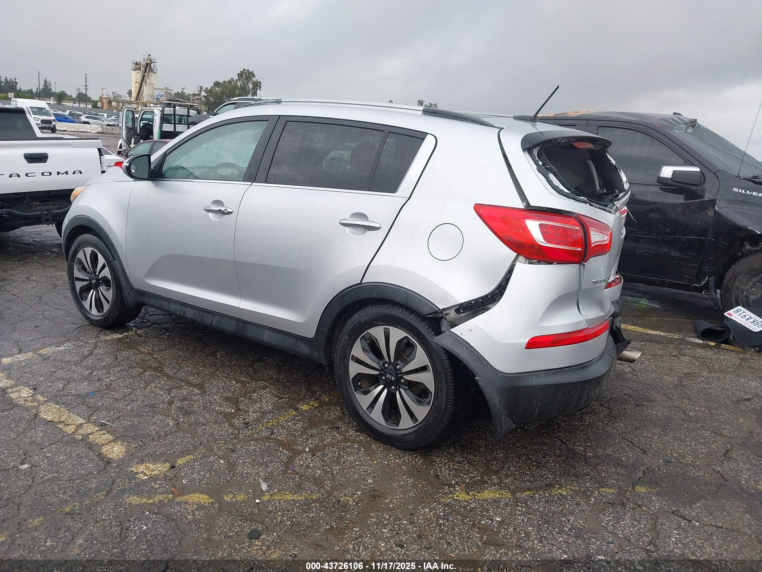 KIA SPORTAGE image 3