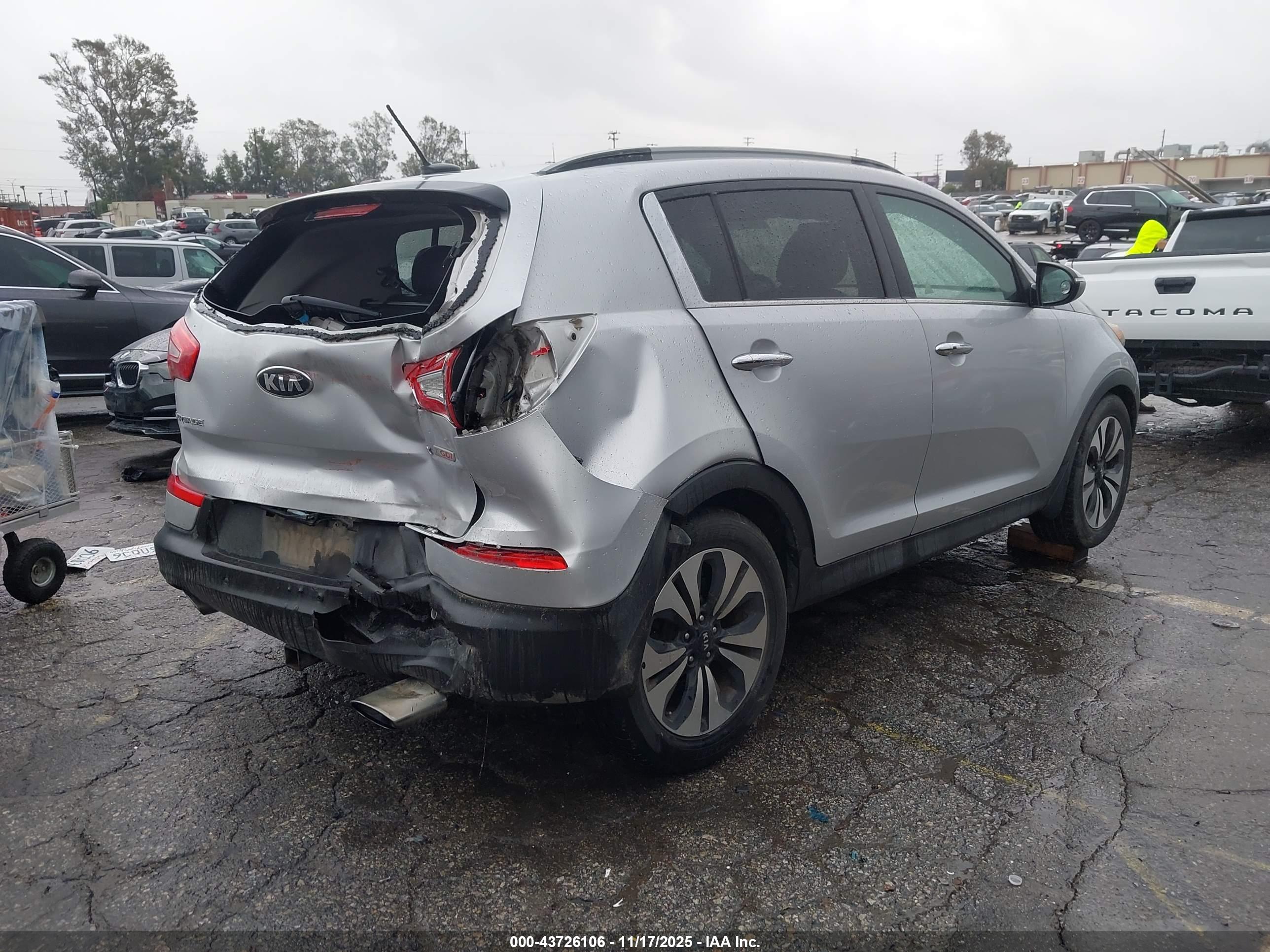 KIA SPORTAGE image 4