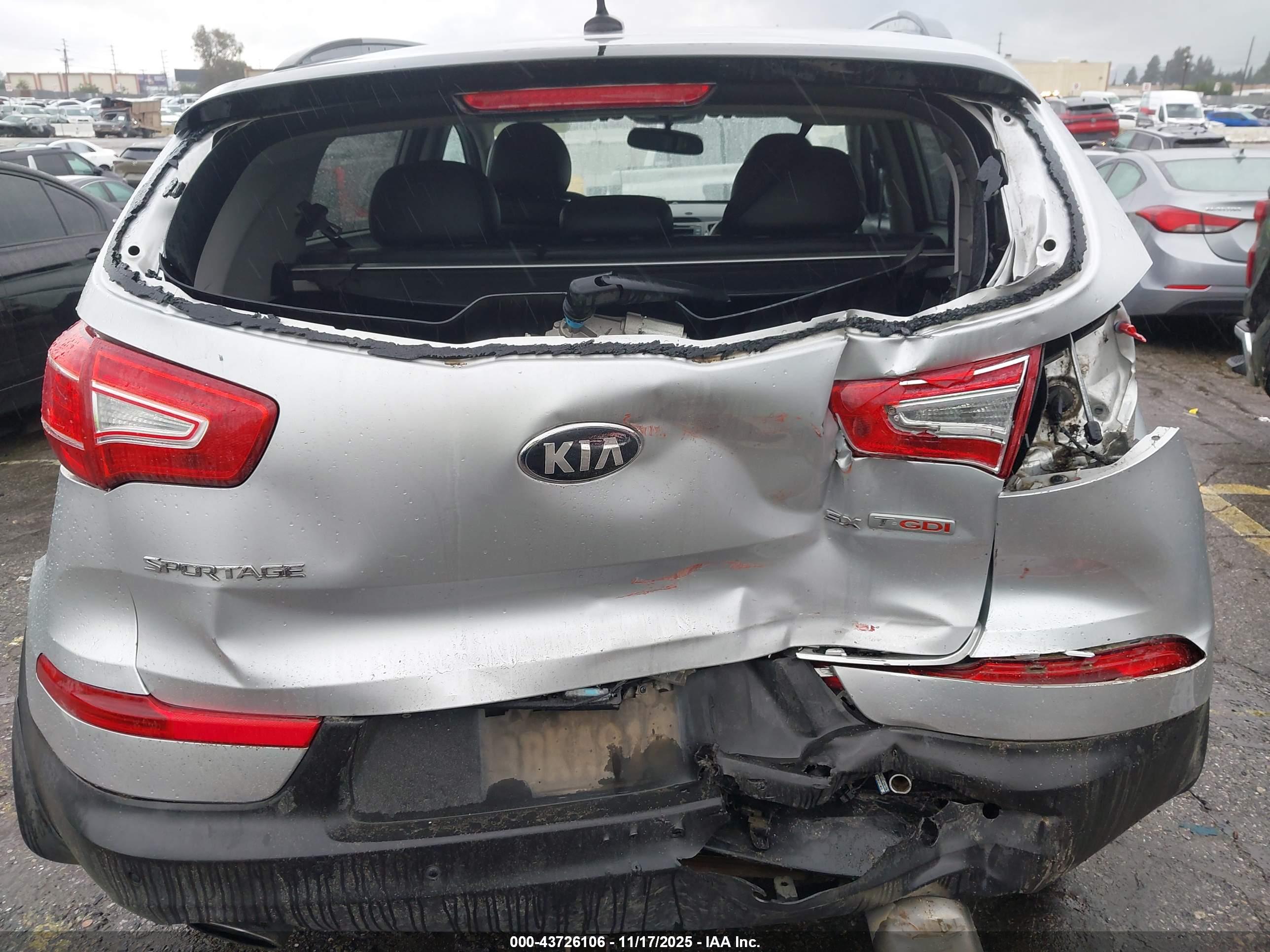 KIA SPORTAGE image 6