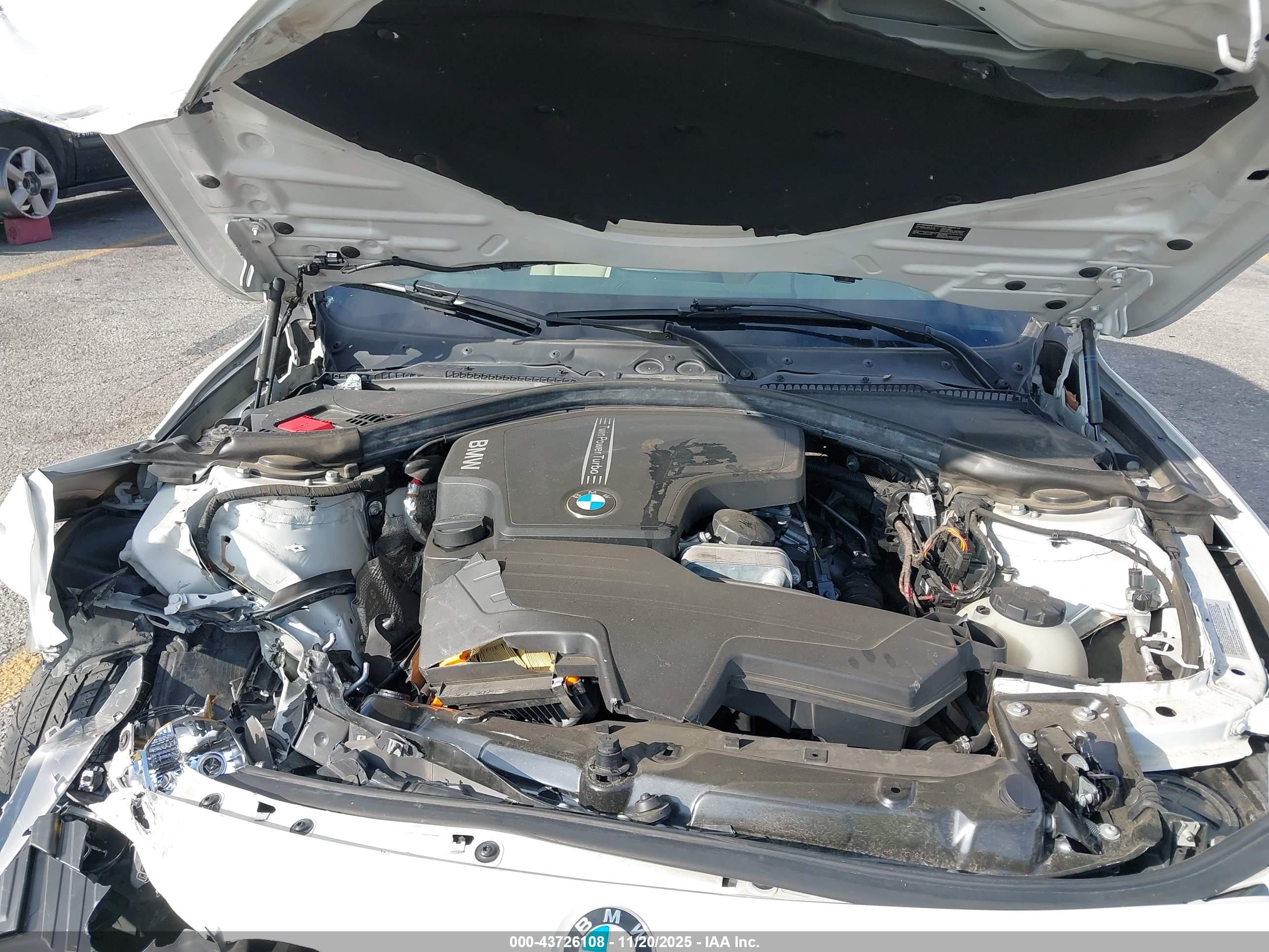 BMW 320I image 10