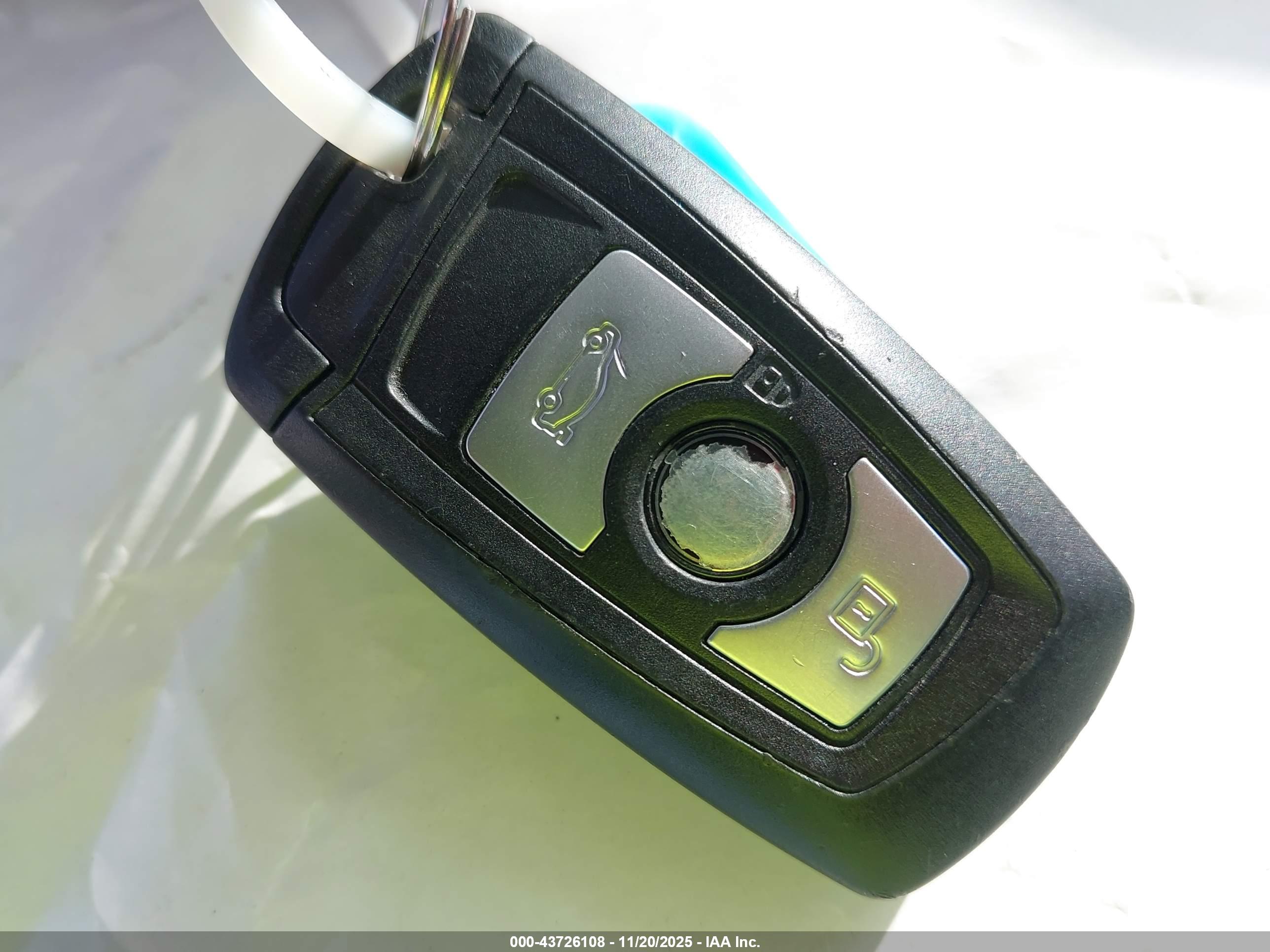 BMW 320I image 11