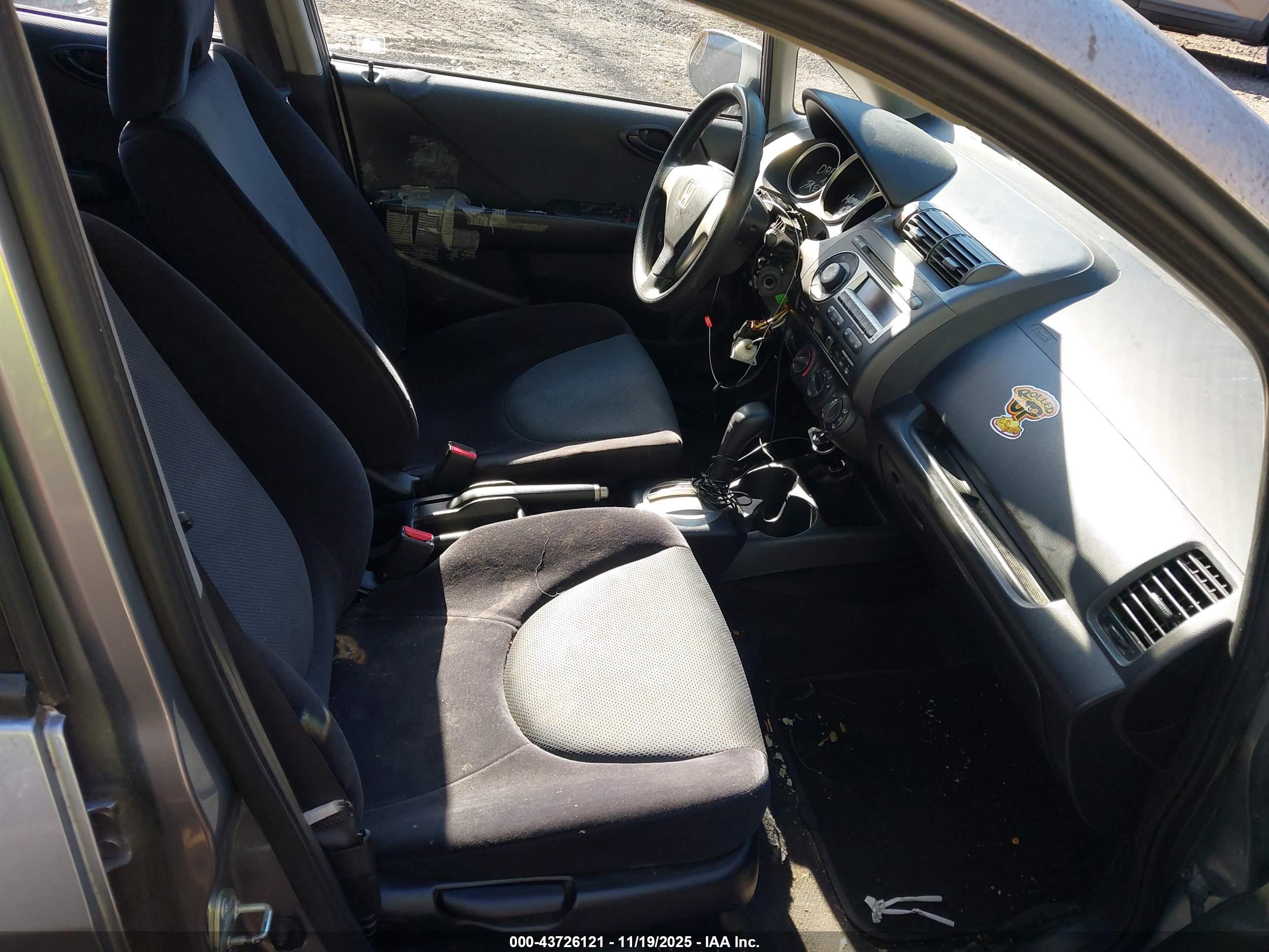 HONDA FIT image 5