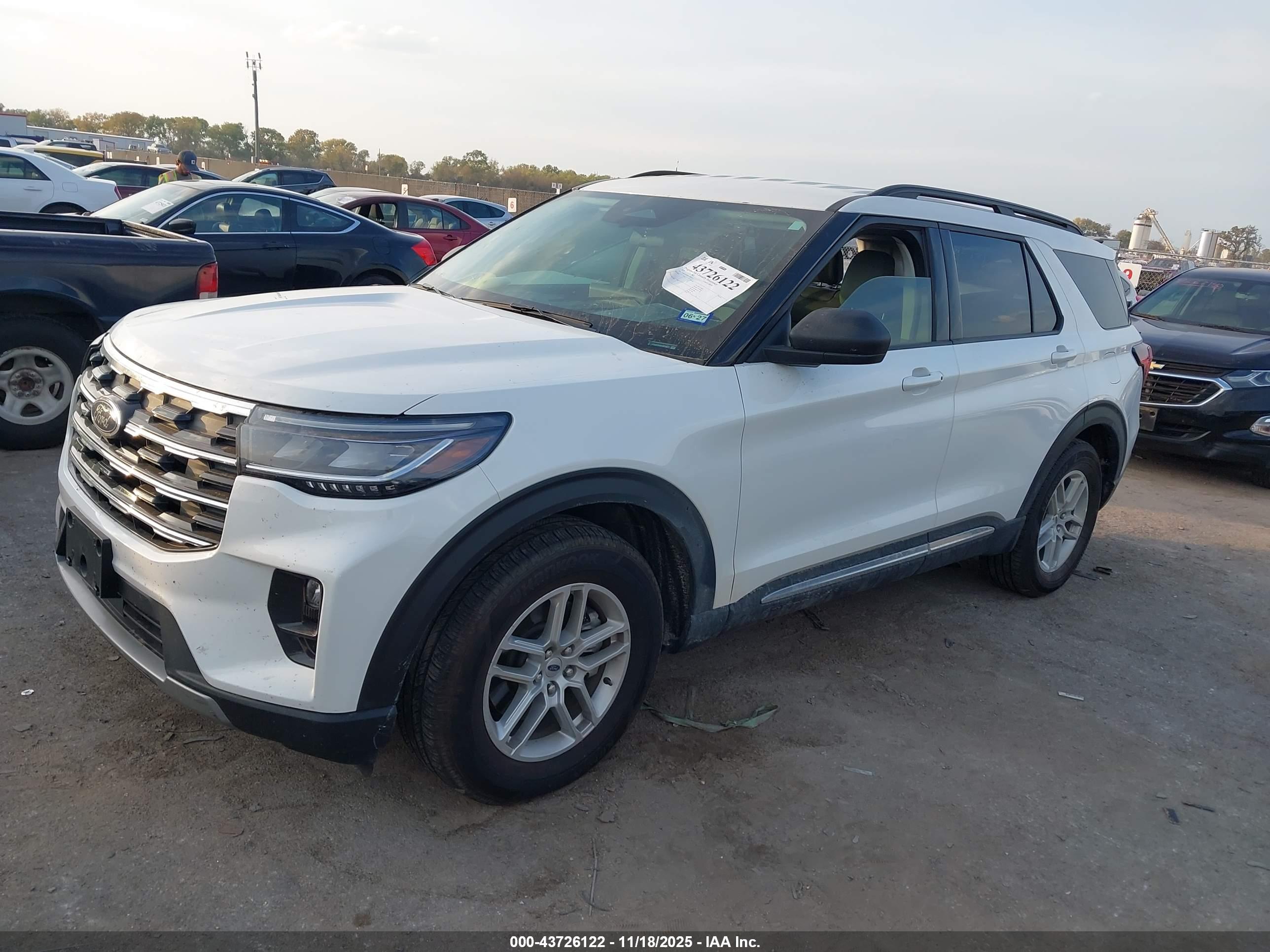 FORD EXPLORER image 2