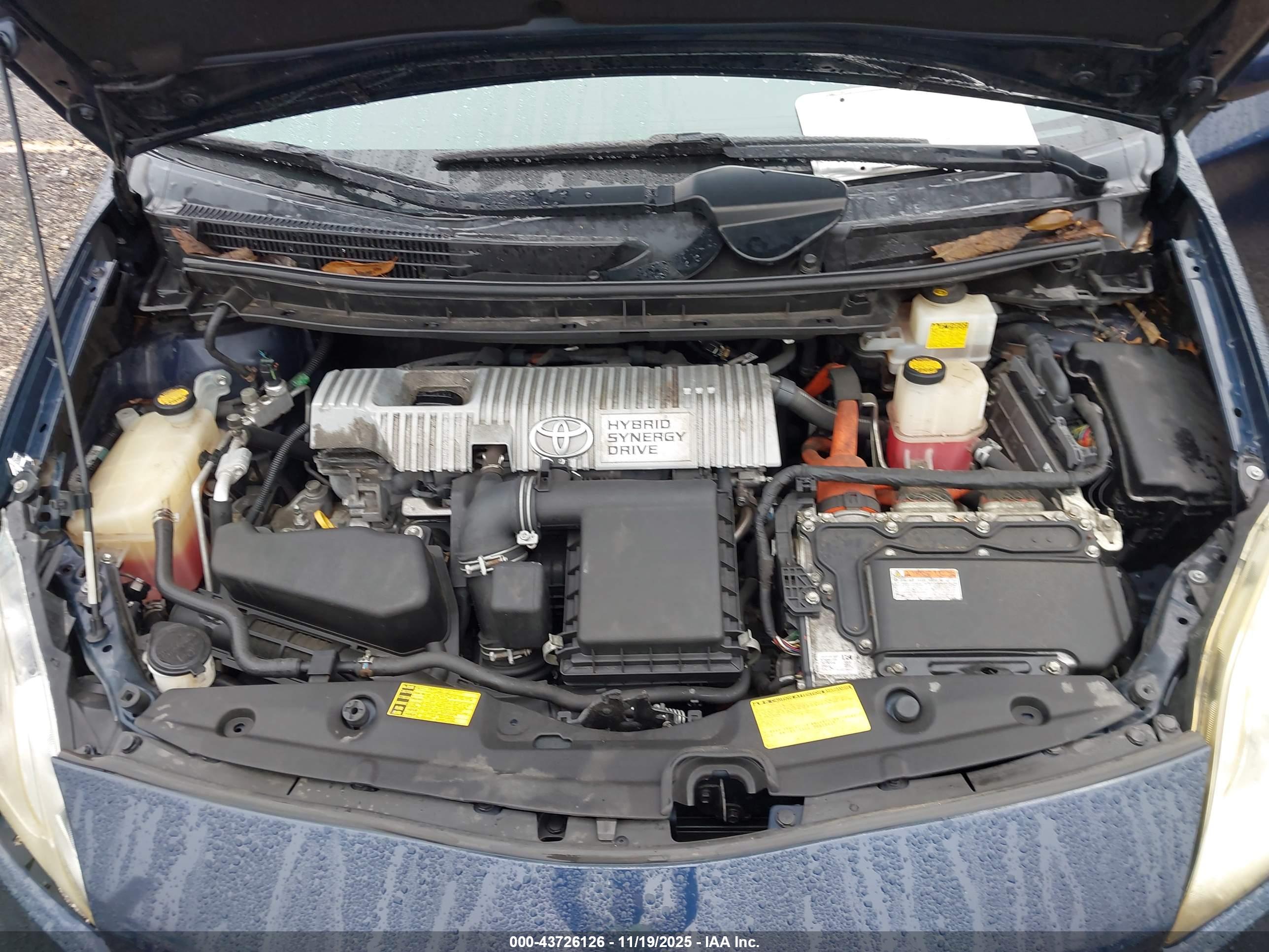 TOYOTA PRIUS image 10