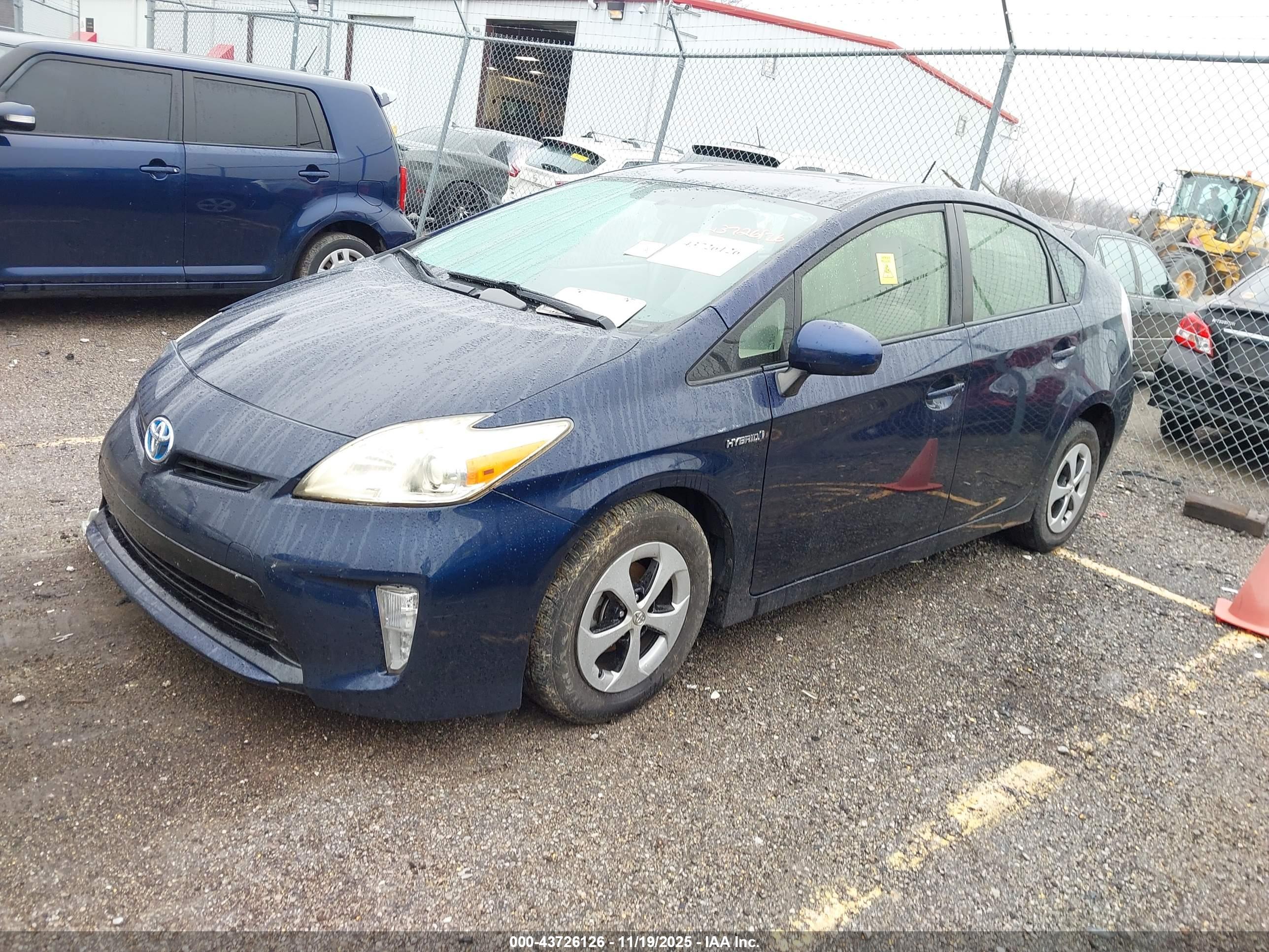 TOYOTA PRIUS image 2