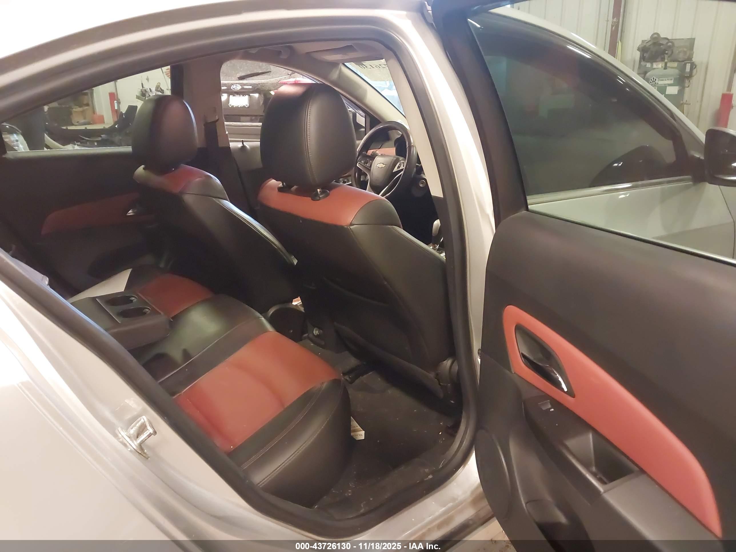 CHEVROLET CRUZE image 8