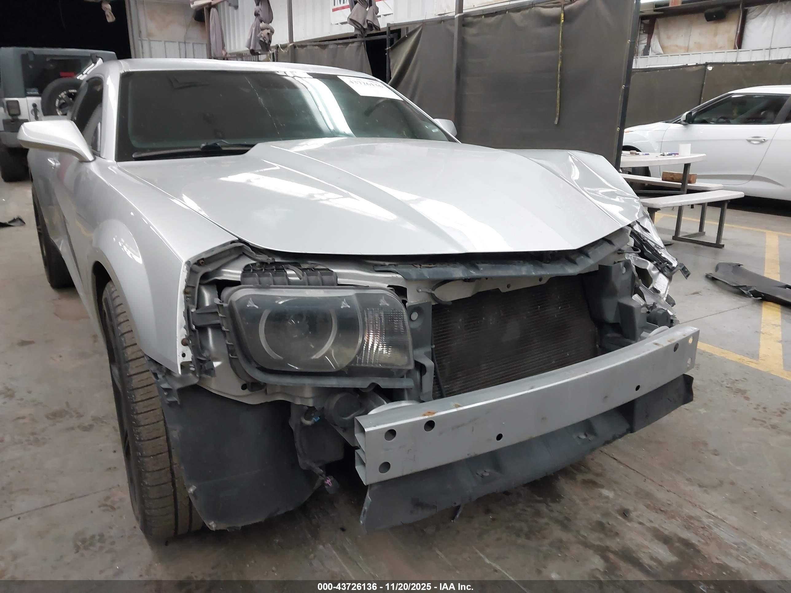 CHEVROLET CAMARO image 6