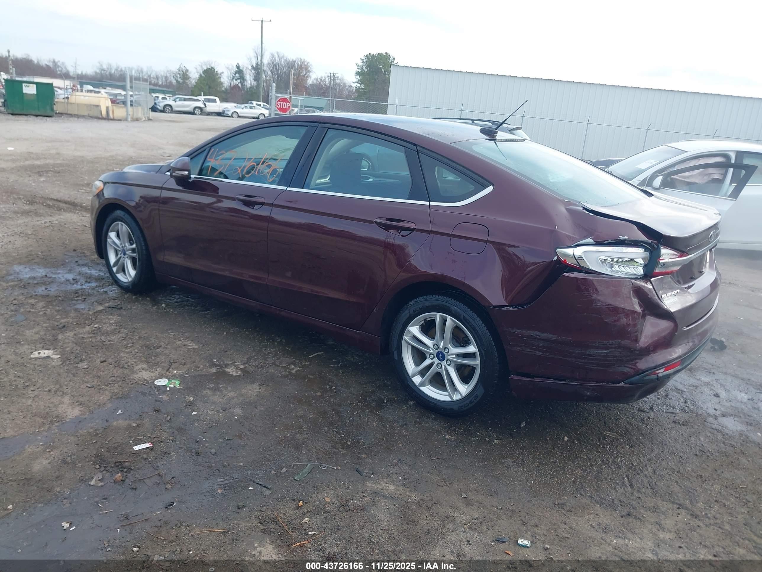 FORD FUSION image 3