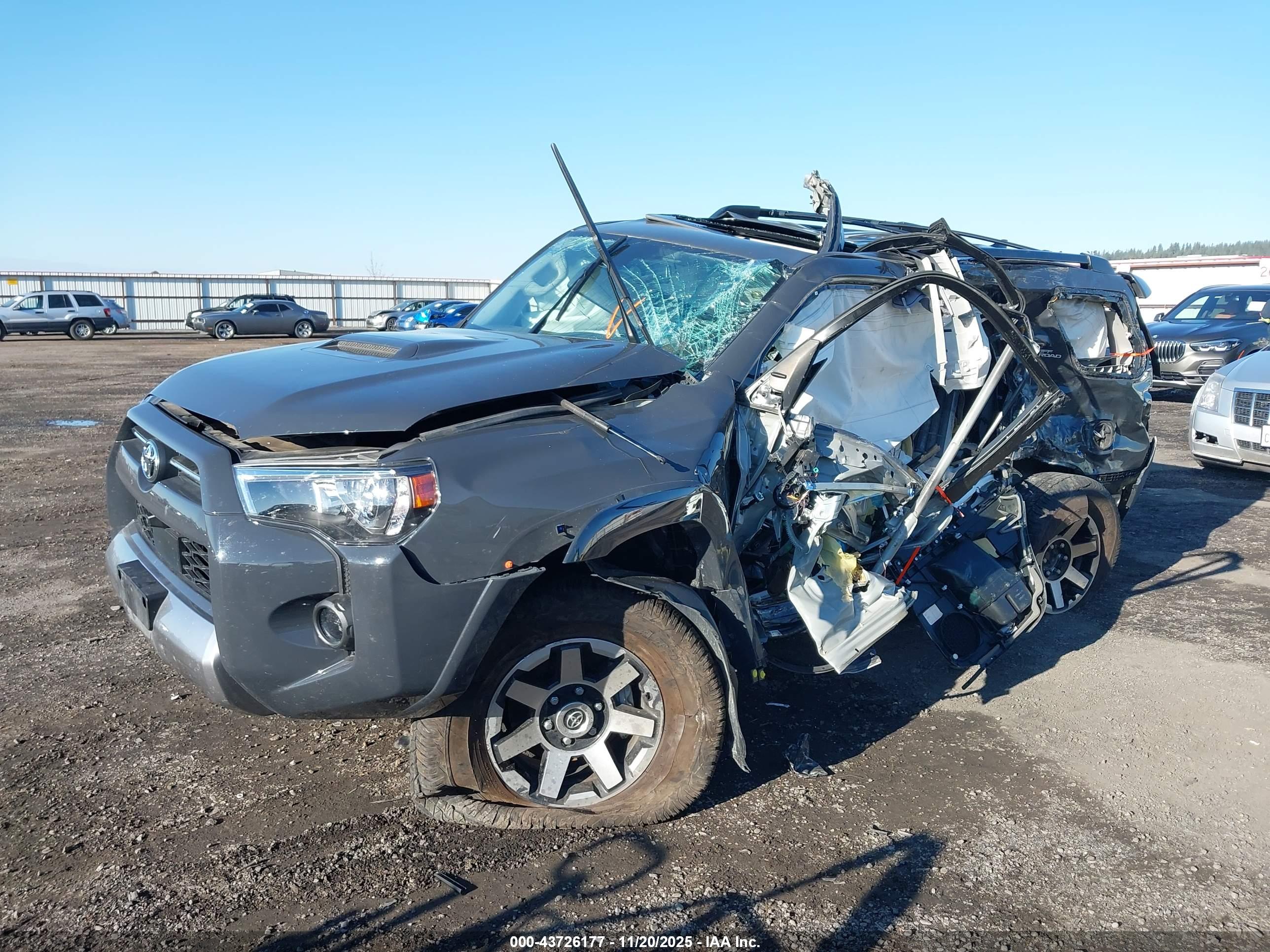 TOYOTA 4RUNNER image 2