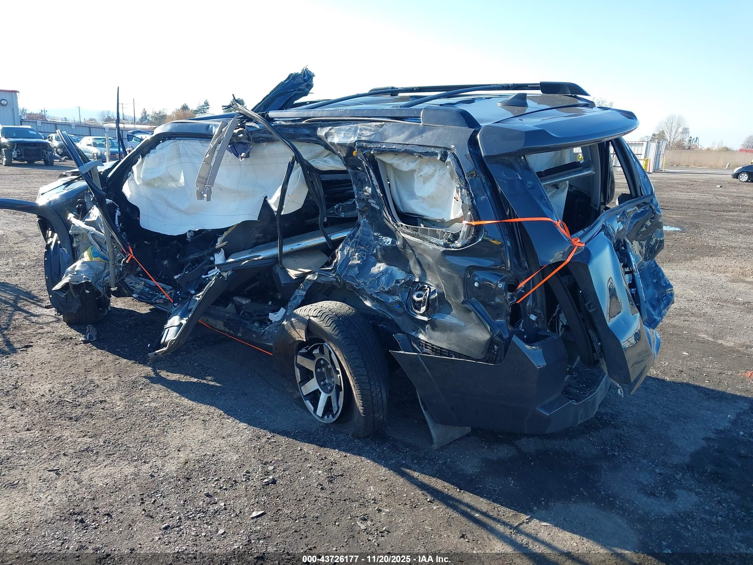 TOYOTA 4RUNNER image 3