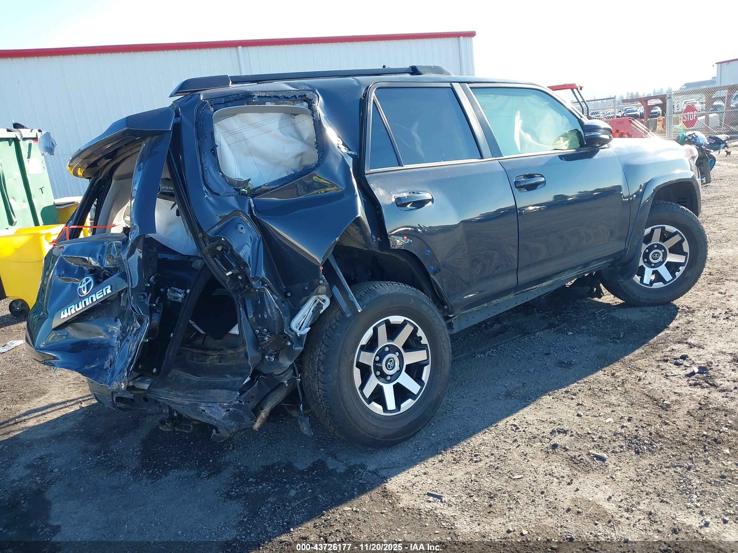 TOYOTA 4RUNNER image 4