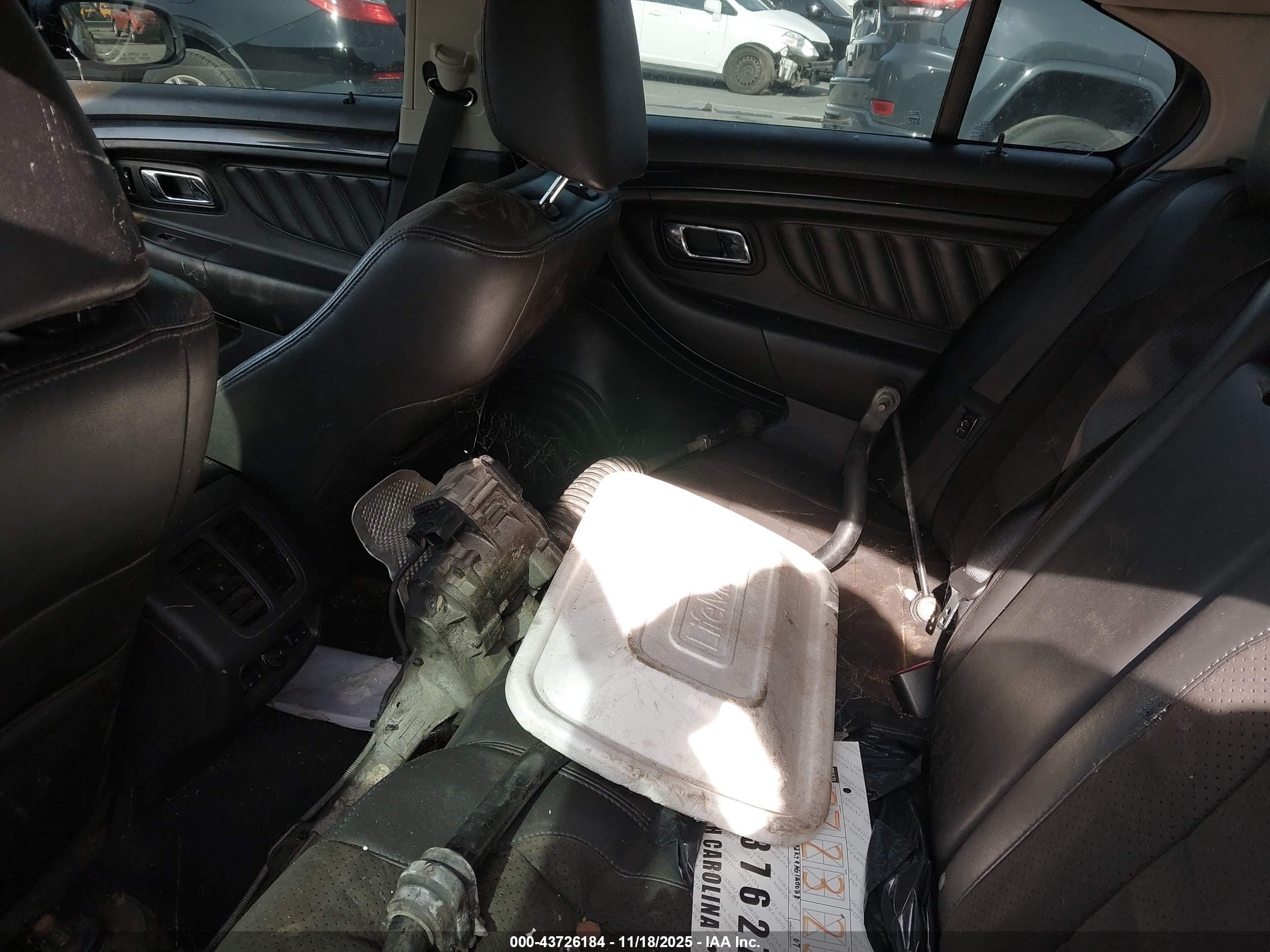 FORD TAURUS image 8