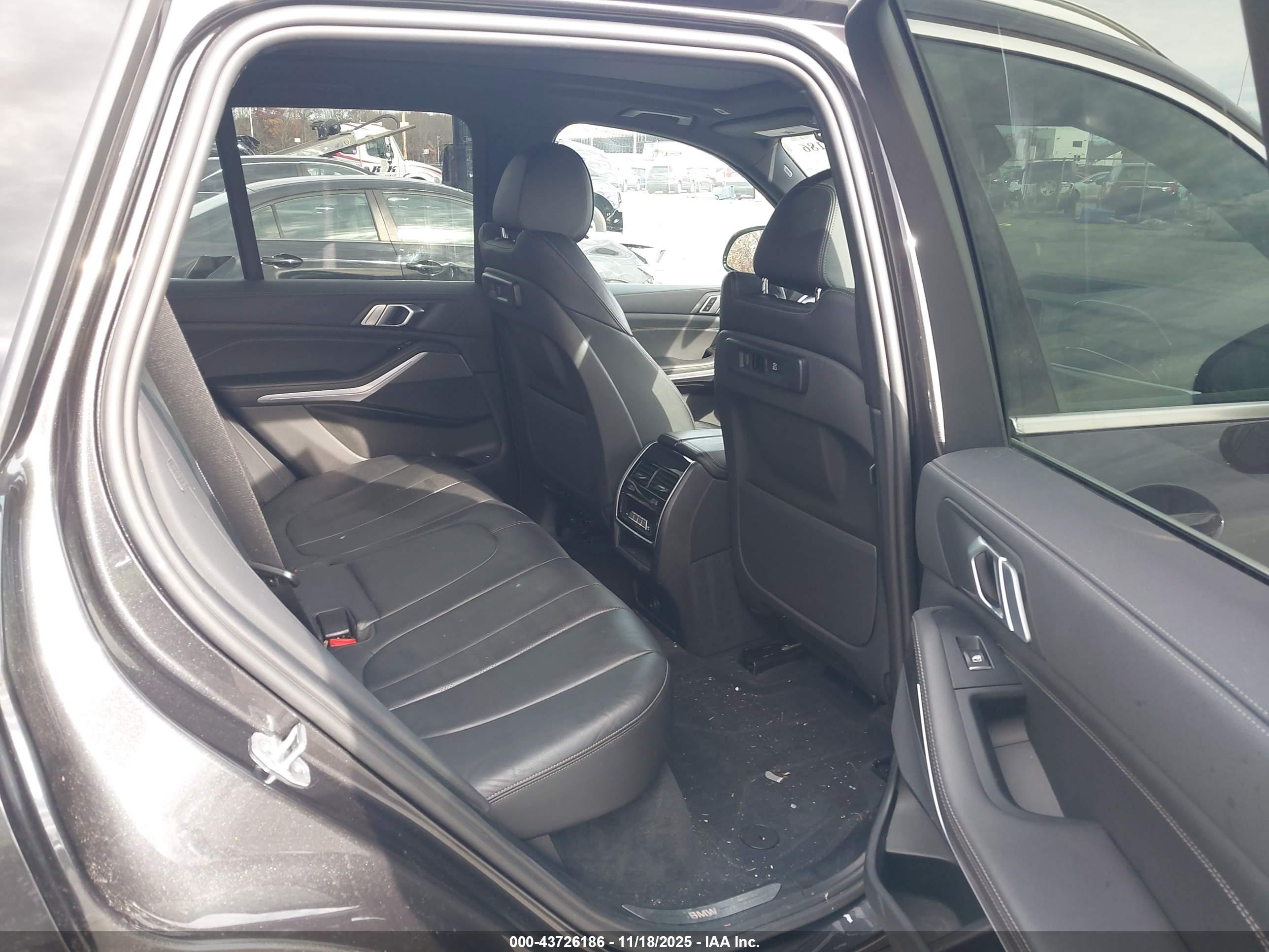 BMW X5 image 8
