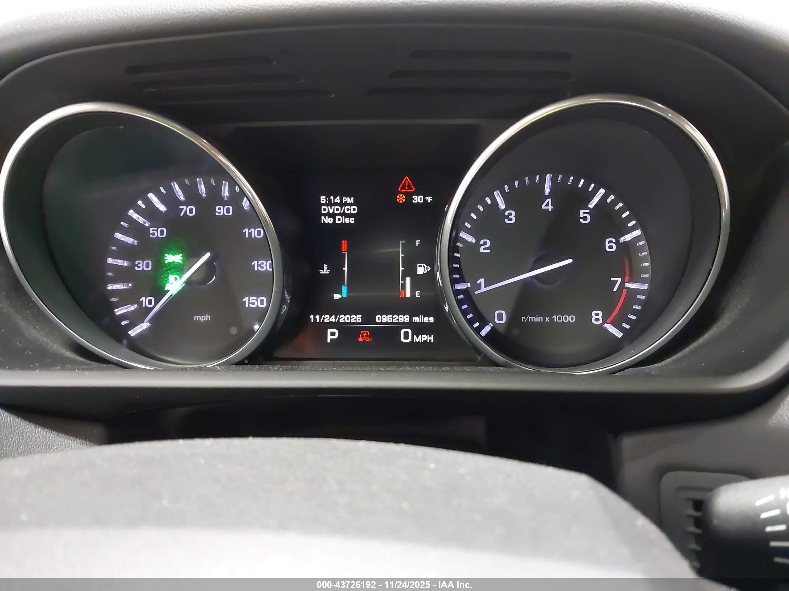 LAND ROVER image 7