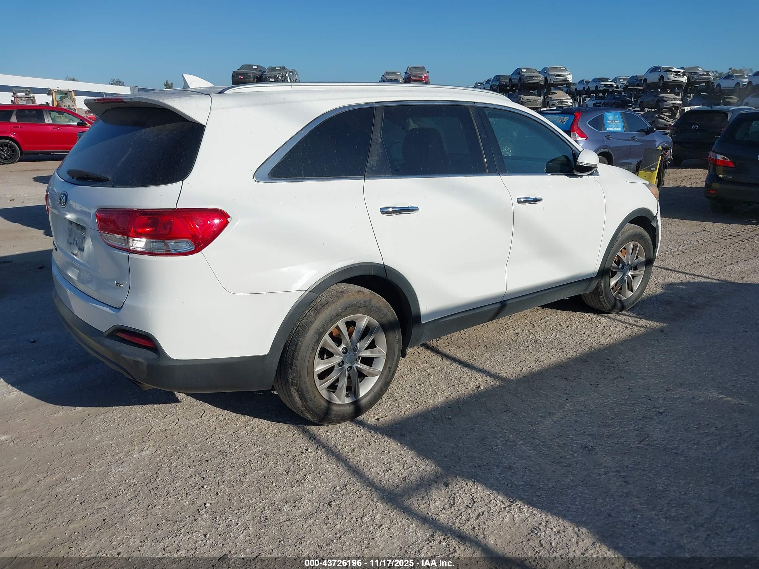 KIA SORENTO image 4