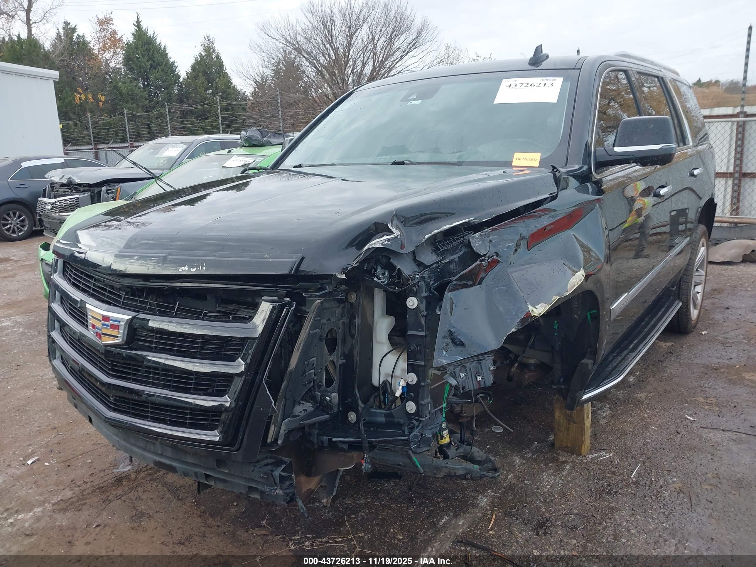 CADILLAC ESCALADE image 6
