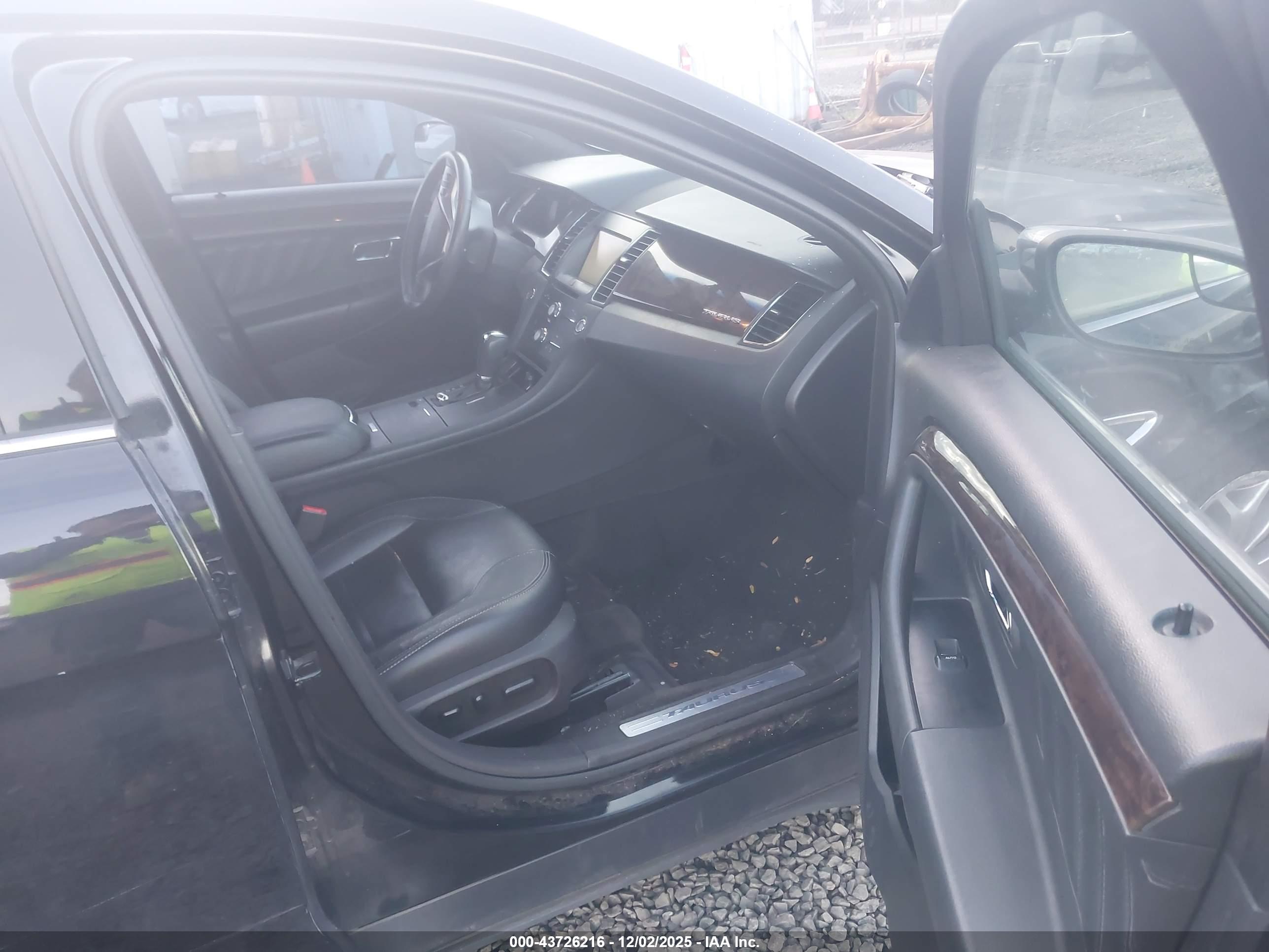 FORD TAURUS image 5