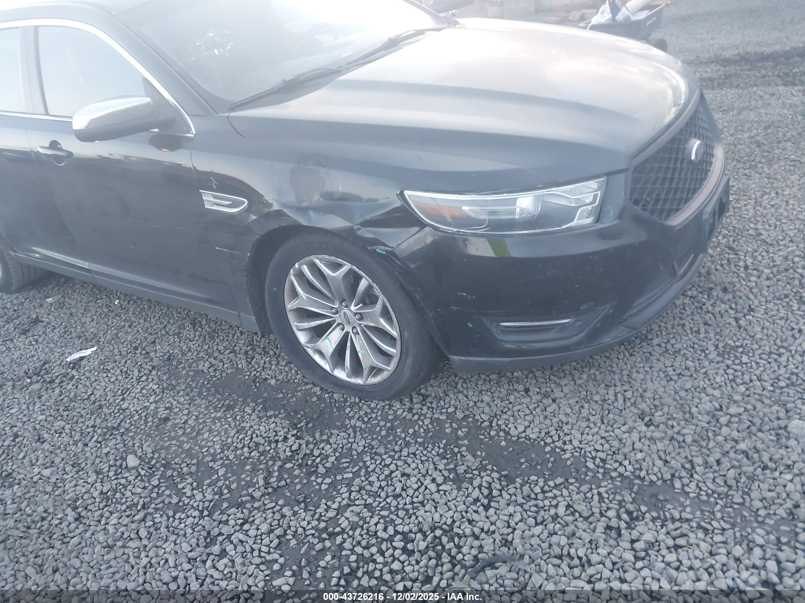 FORD TAURUS image 6