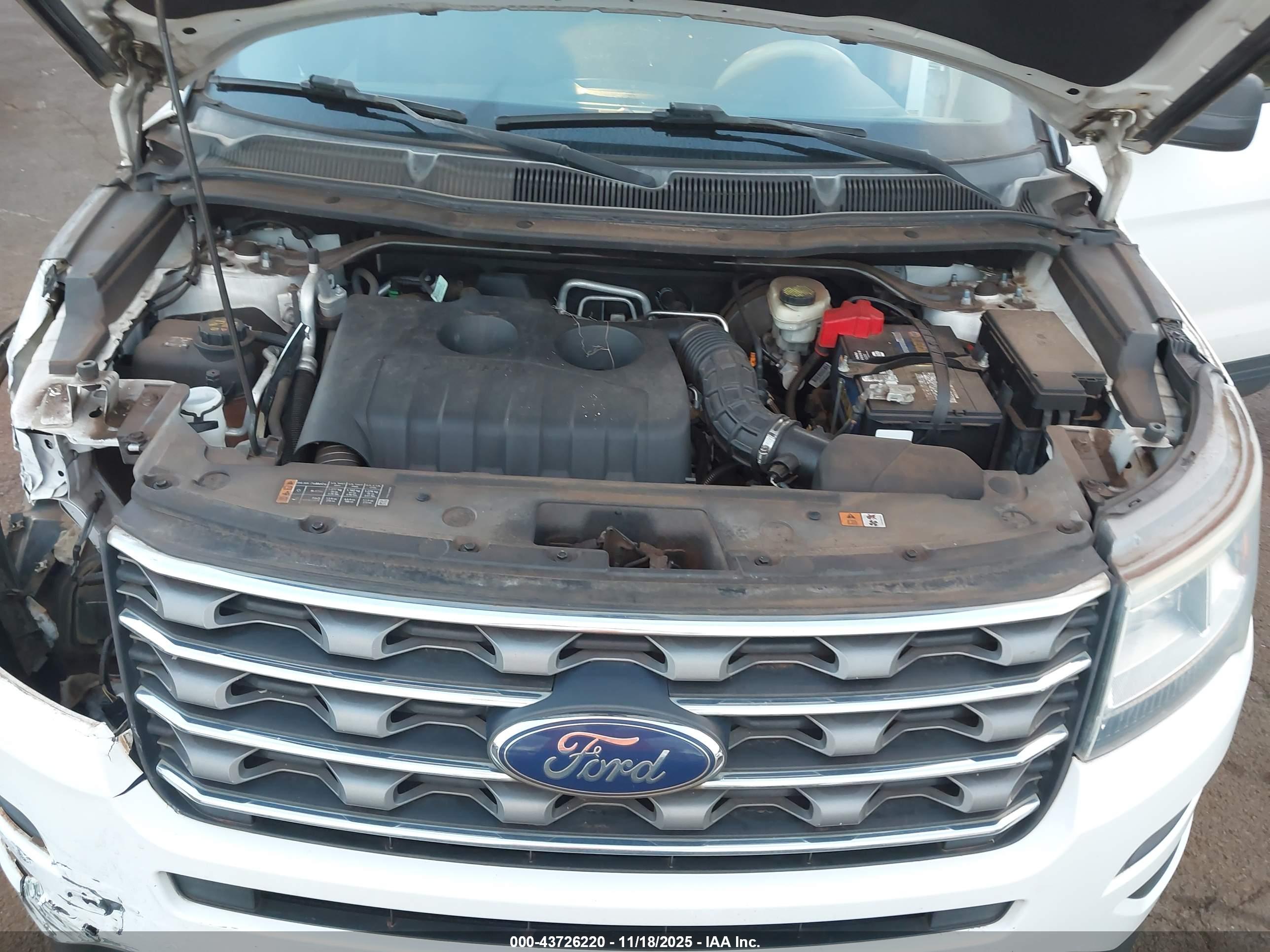 FORD EXPLORER image 10