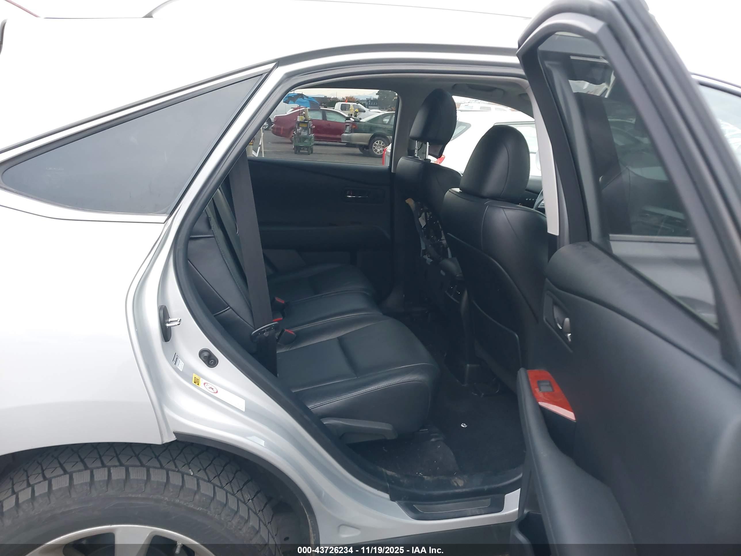 LEXUS RX image 8