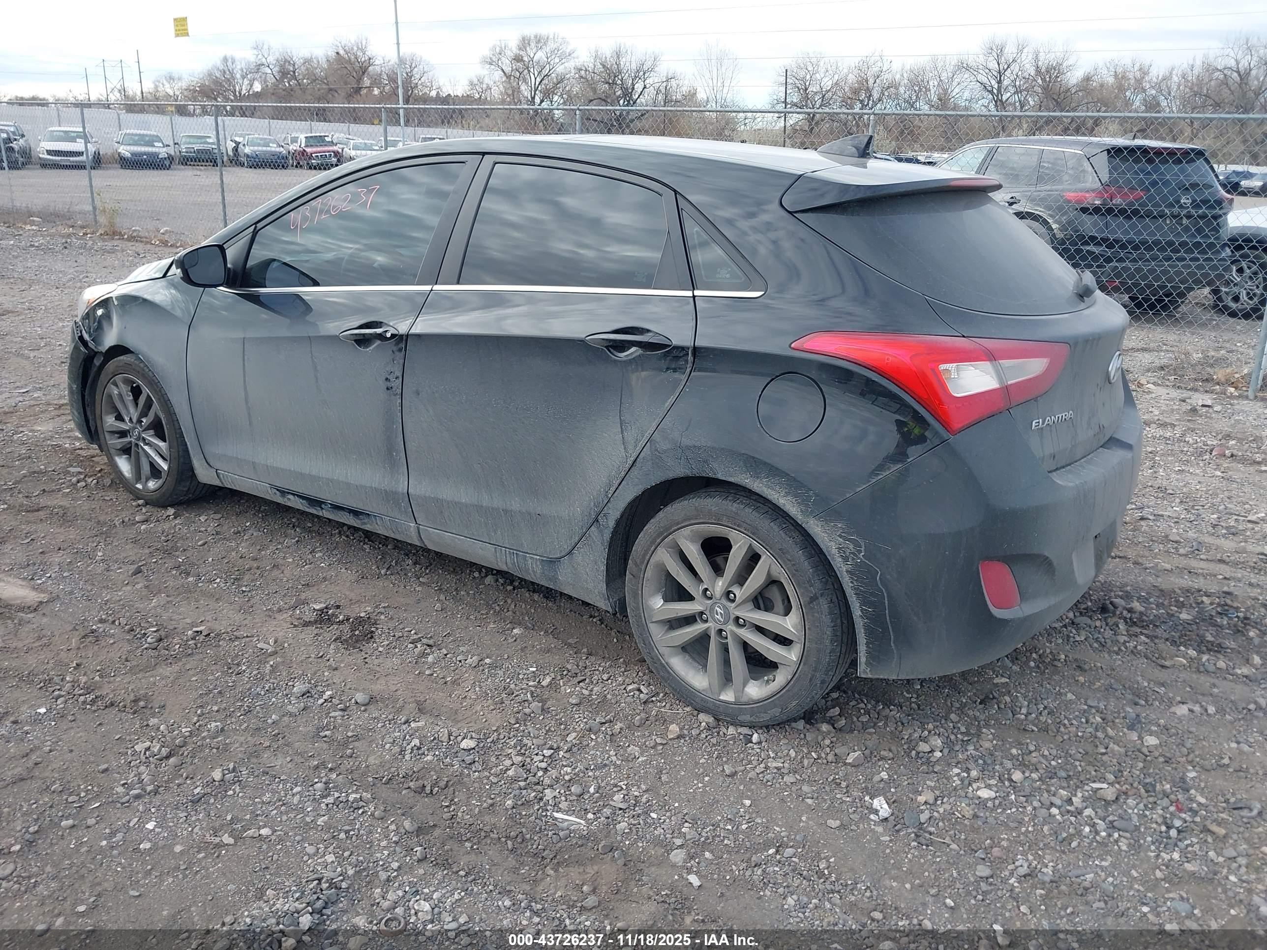 HYUNDAI ELANTRA image 3