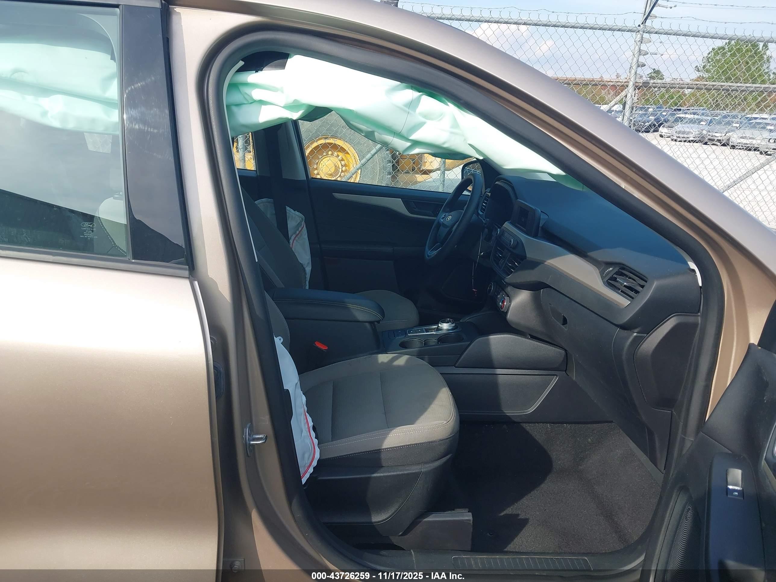 FORD ESCAPE image 5